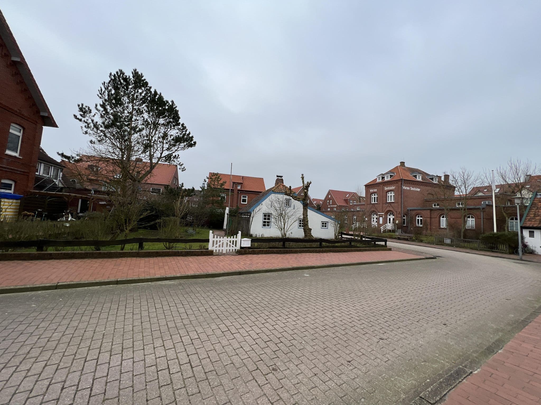 Street view near Haus Seemannstreu, Juist — © pyyjac (CC BY-SA · Mapillary)