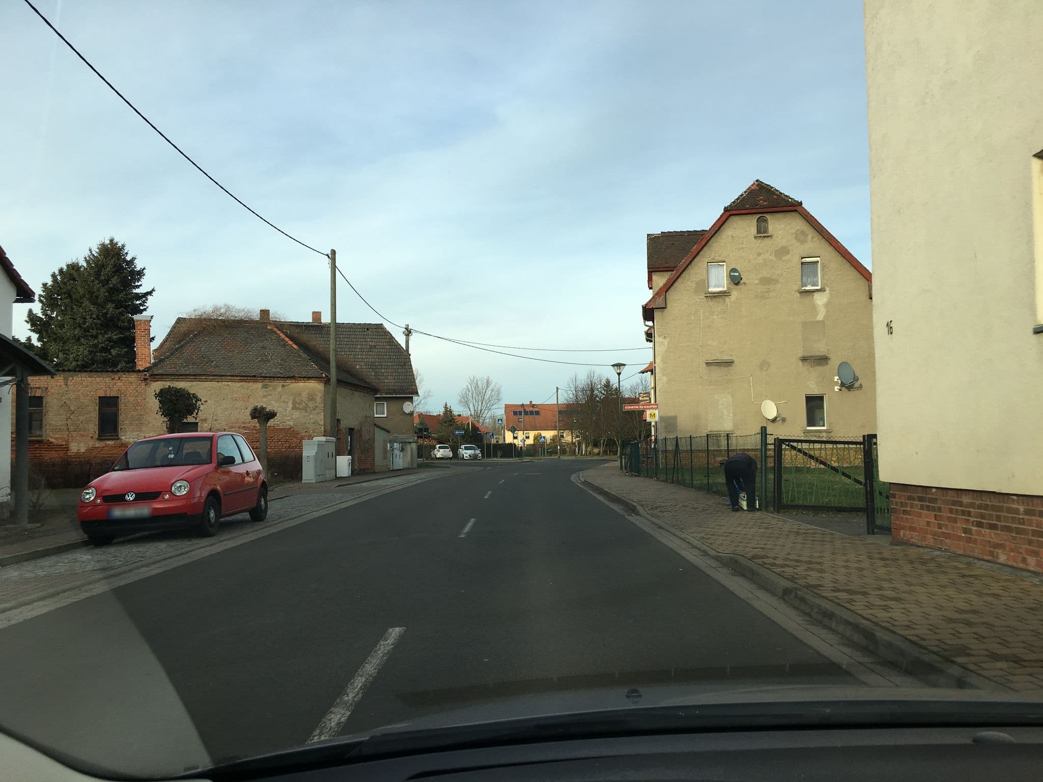 Street view near Gut Kuhfs, Lobstädt — © bejotel (CC BY-SA · Mapillary)