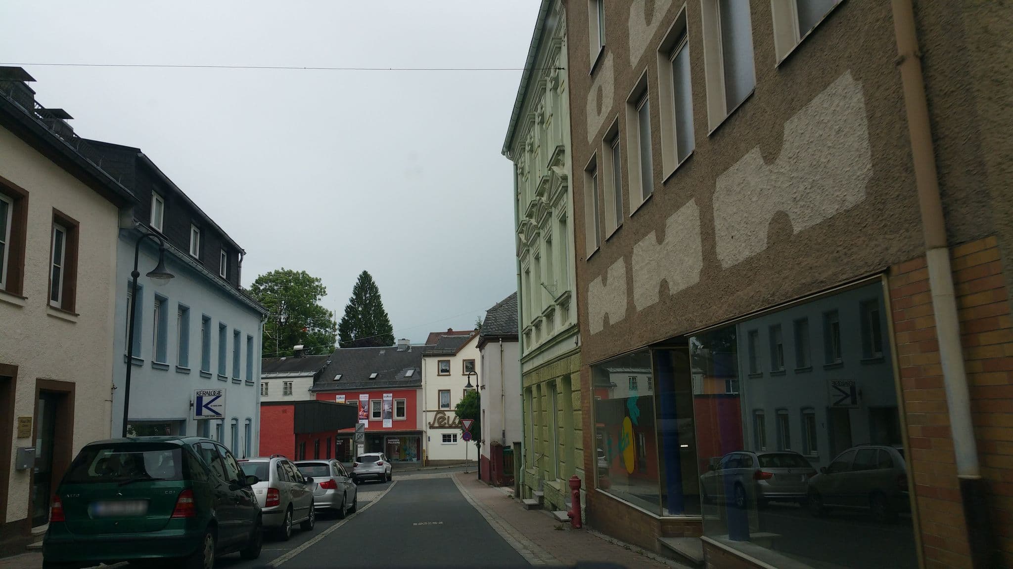 Street view near Hotel Aurora, Helmbrechts — © b4sti4n (CC BY-SA · Mapillary)