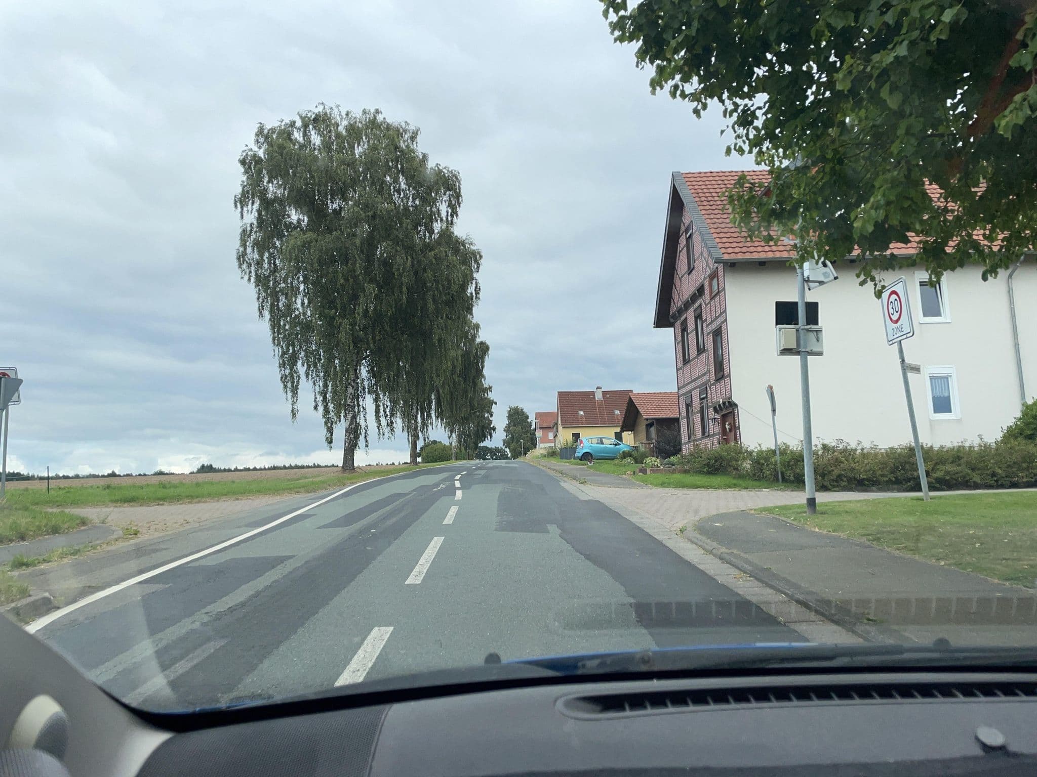 Street view near Ferienwohnung am Reinhardswald - Eichenlaub, Trendelburg — © hotteliene (CC BY-SA · Mapillary)