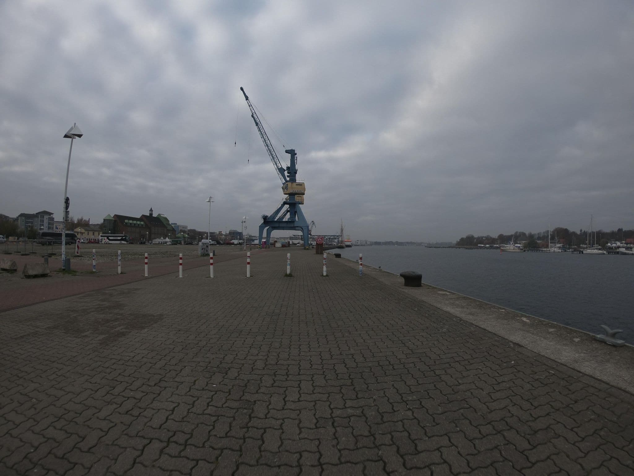 Street view near Wohnmobilstellplatz Rostock Hafen, Rostock — © 8of9 (CC BY-SA · Mapillary)