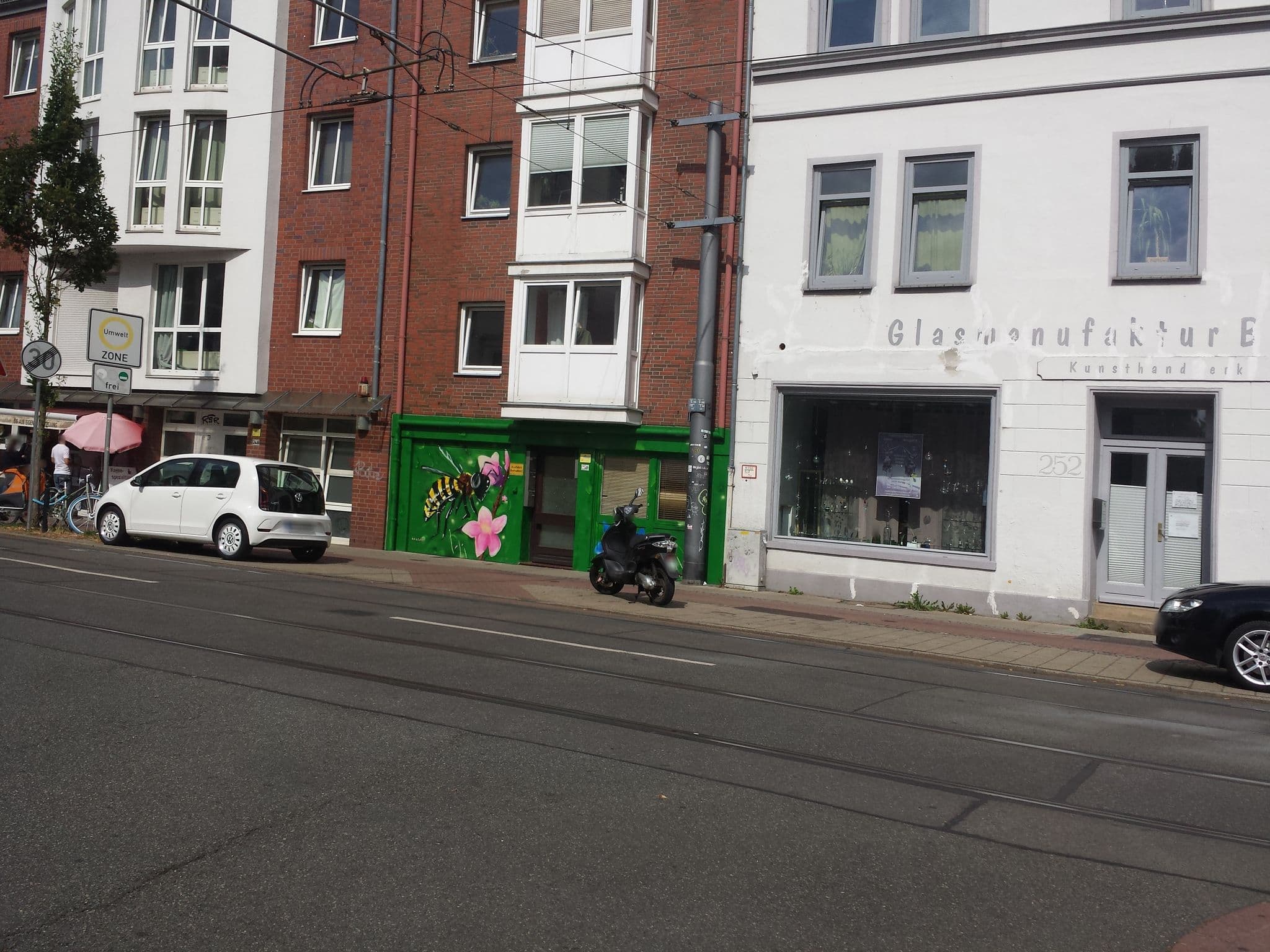 Street view near Privatzimmer am Werdersee, Bremen — © hubert87 (CC BY-SA · Mapillary)