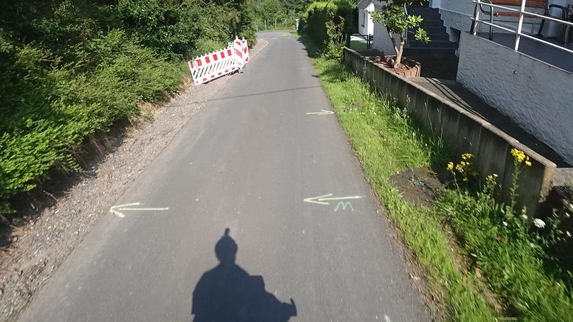 Street view near Seminar-& Tagungshaus Dorfschule Hesseln, Sankt Katharinen — © MichelleFritzSLP (CC BY-SA · Mapillary)