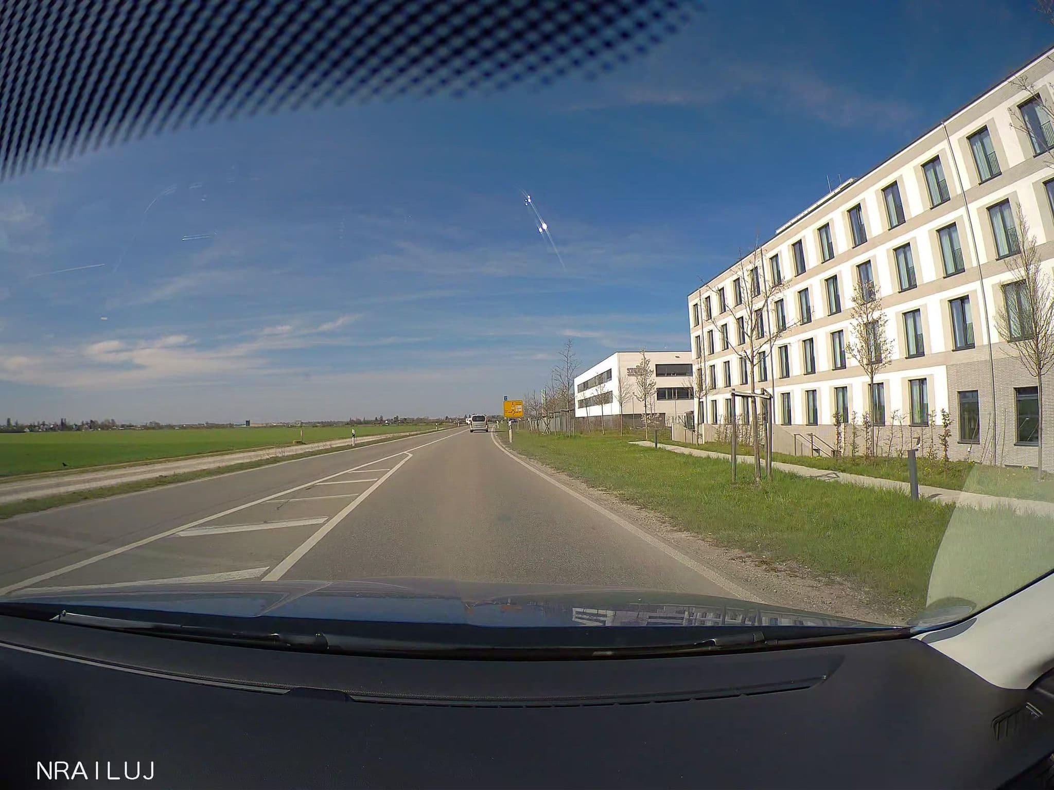 Street view near Hilton Garden Inn Munich Messe, Feldkirchen — © nrailuj (CC BY-SA · Mapillary)