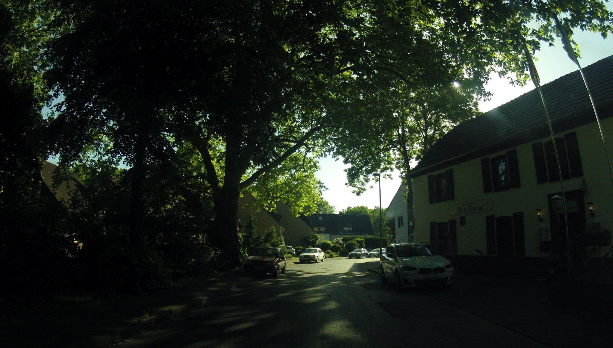 Street view near Altes Fährhaus, Rheinhausen — © tonialuhelm (CC BY-SA · Mapillary)
