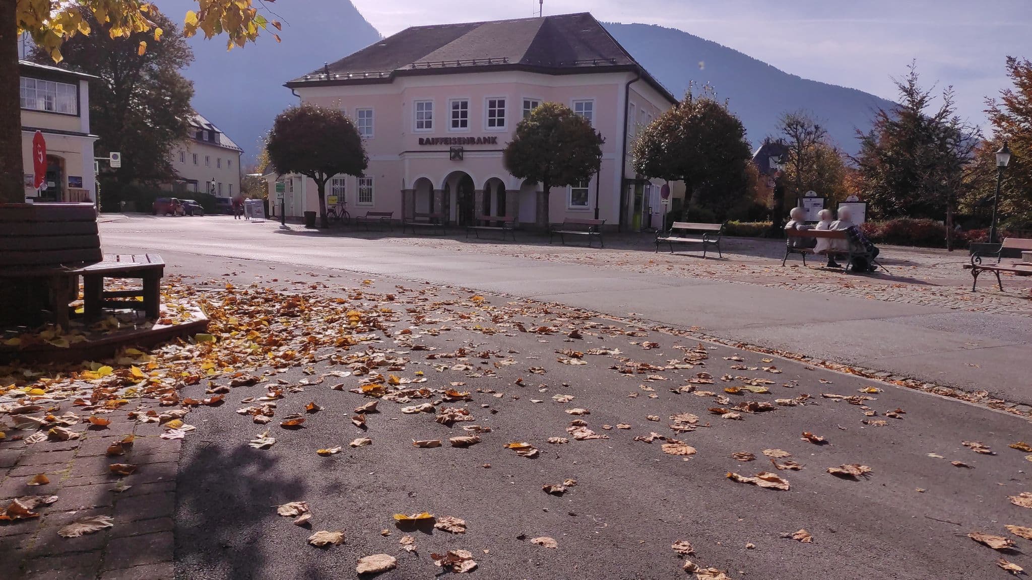 Street view near Seehotel Lilly, Strobl — © consens_verkehrsplanung (CC BY-SA · Mapillary)