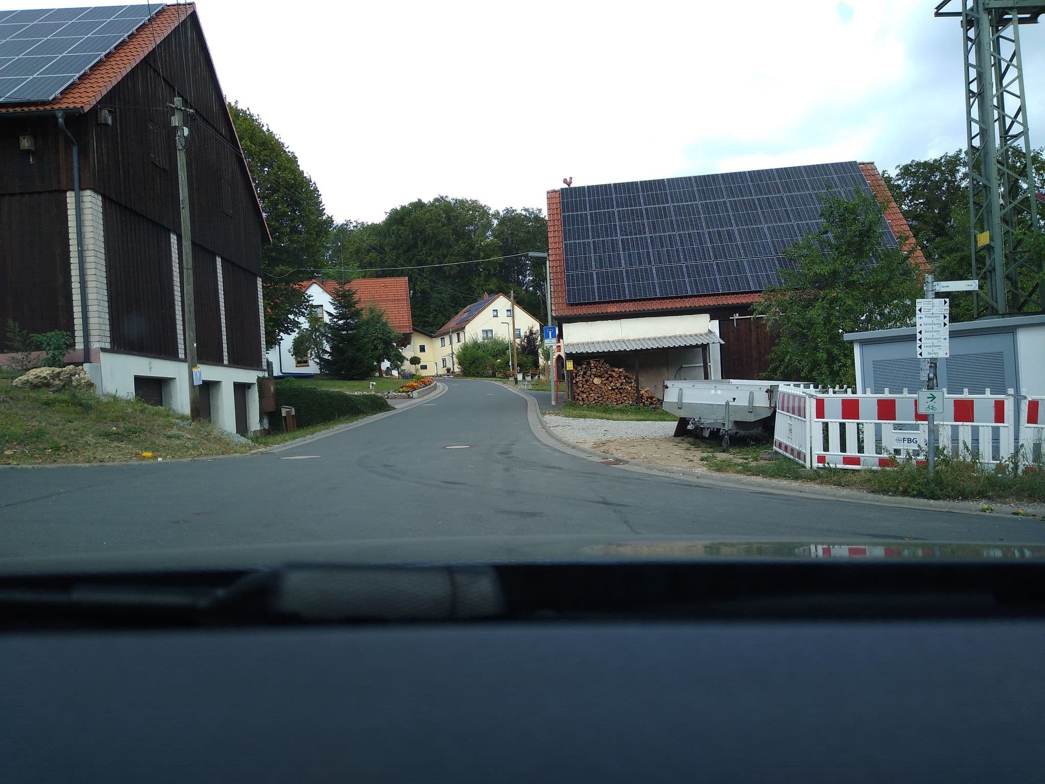 Street view near Pension zur Burgruine, Obertrubach — © mike409 (CC BY-SA · Mapillary)