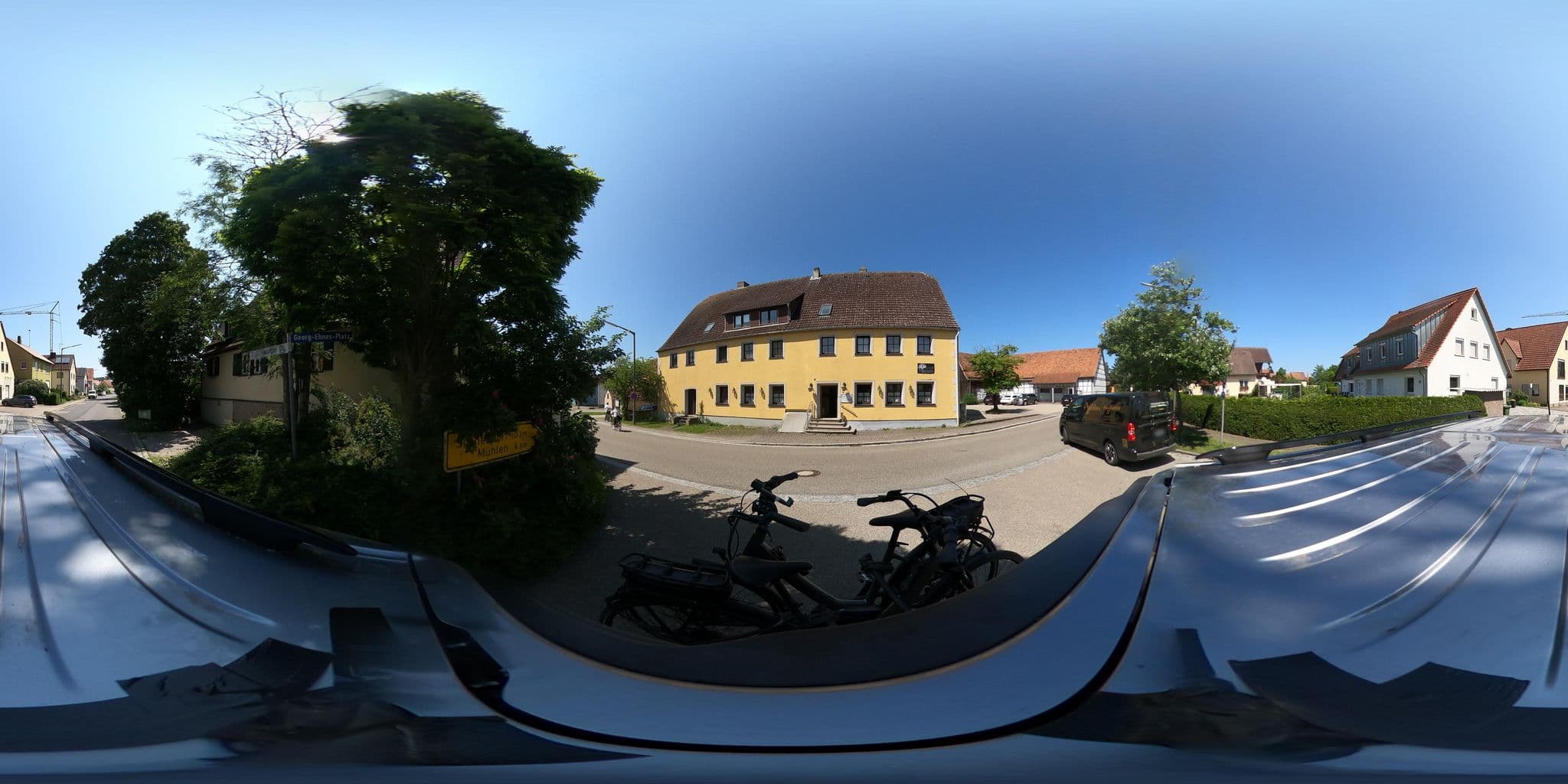 Street view near Bed & Breakfast Apfelstern, Dombühl — © Mobilitaetswerk (CC BY-SA · Mapillary)
