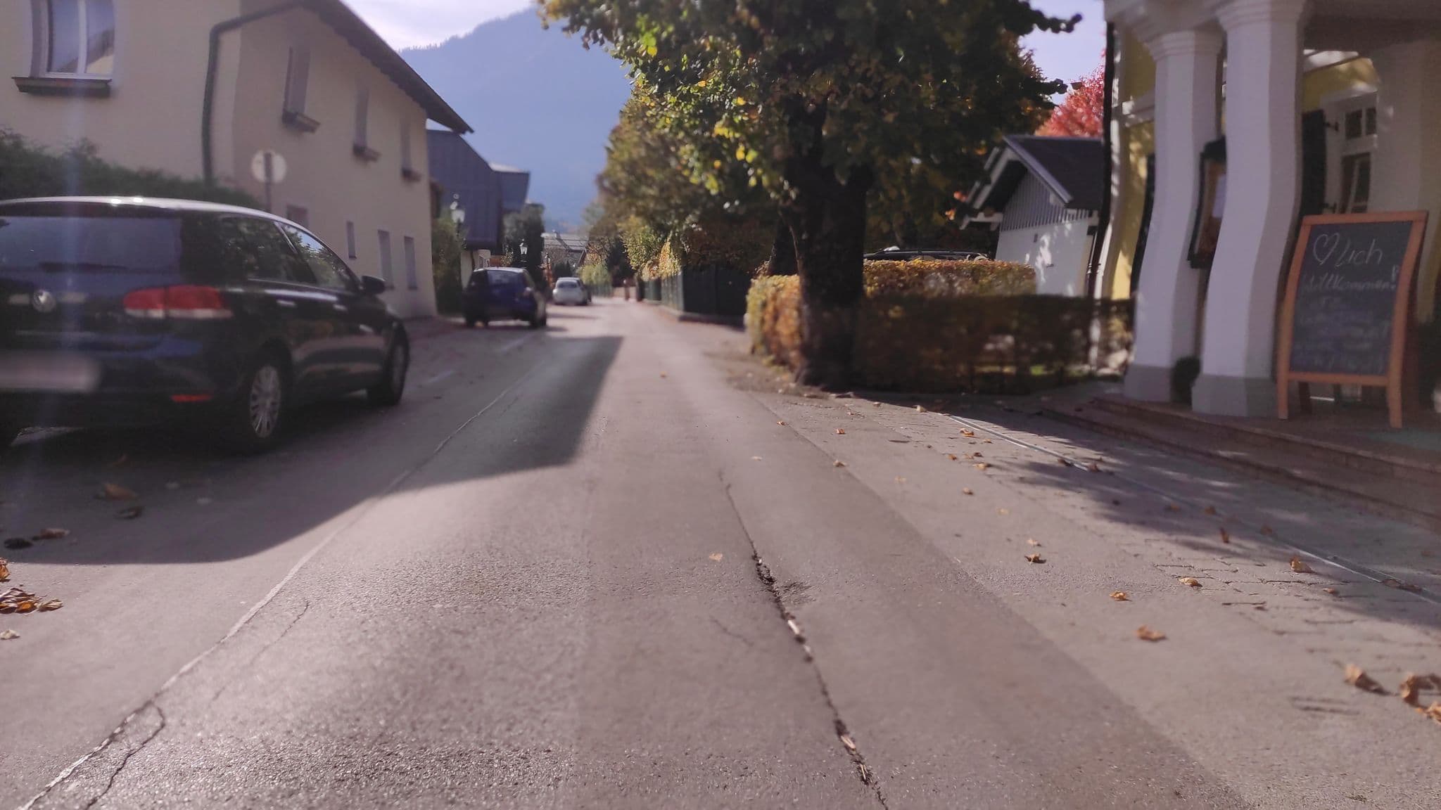 Street view near Hotel Villa Brandauer, Strobl — © consens_verkehrsplanung (CC BY-SA · Mapillary)