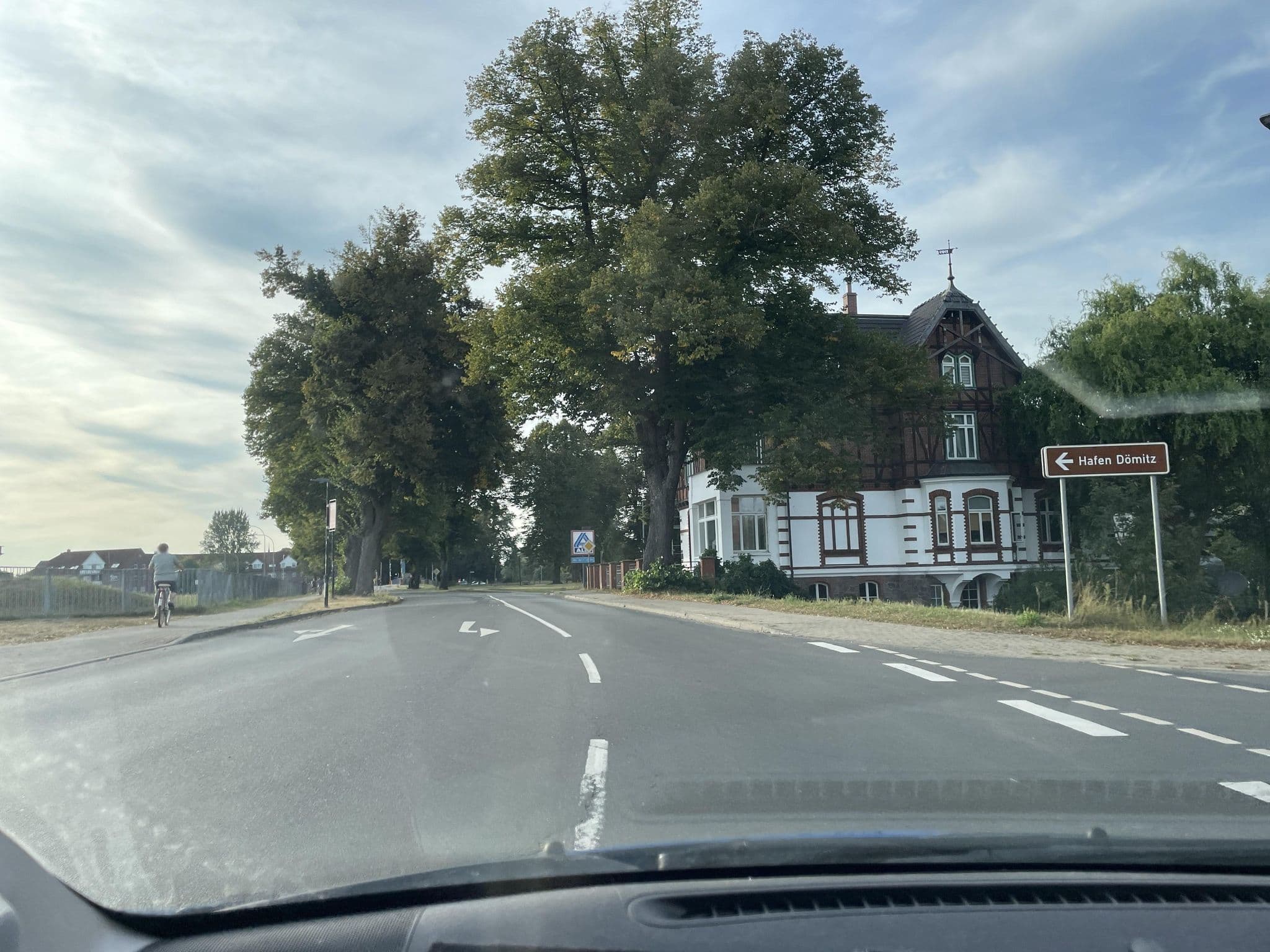 Street view near Pension Bulleneck, Dömitz — © hotteliene (CC BY-SA · Mapillary)