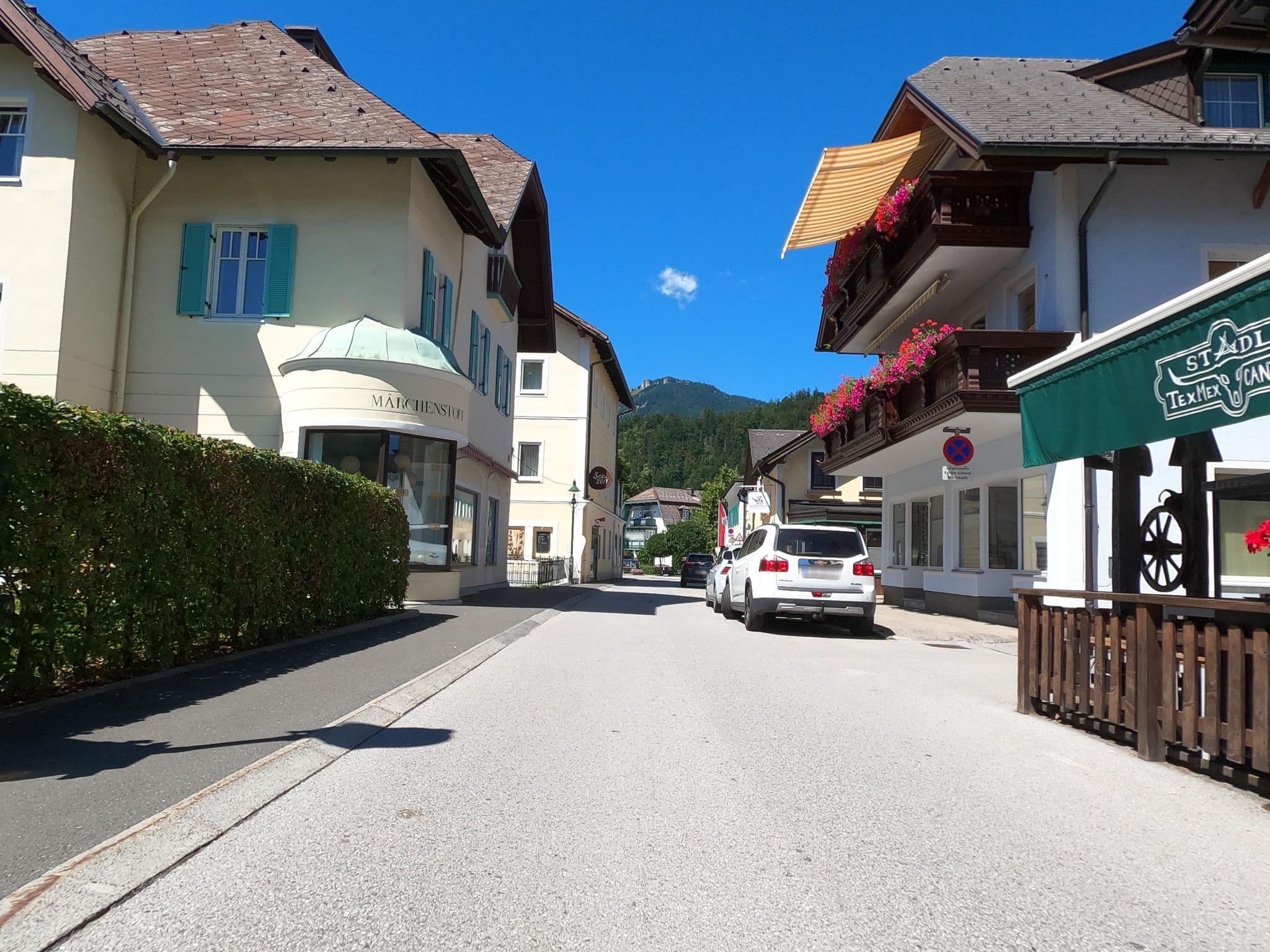 Street view near Hotel Stroblerhof, Strobl — © Langfahrer (CC BY-SA · Mapillary)