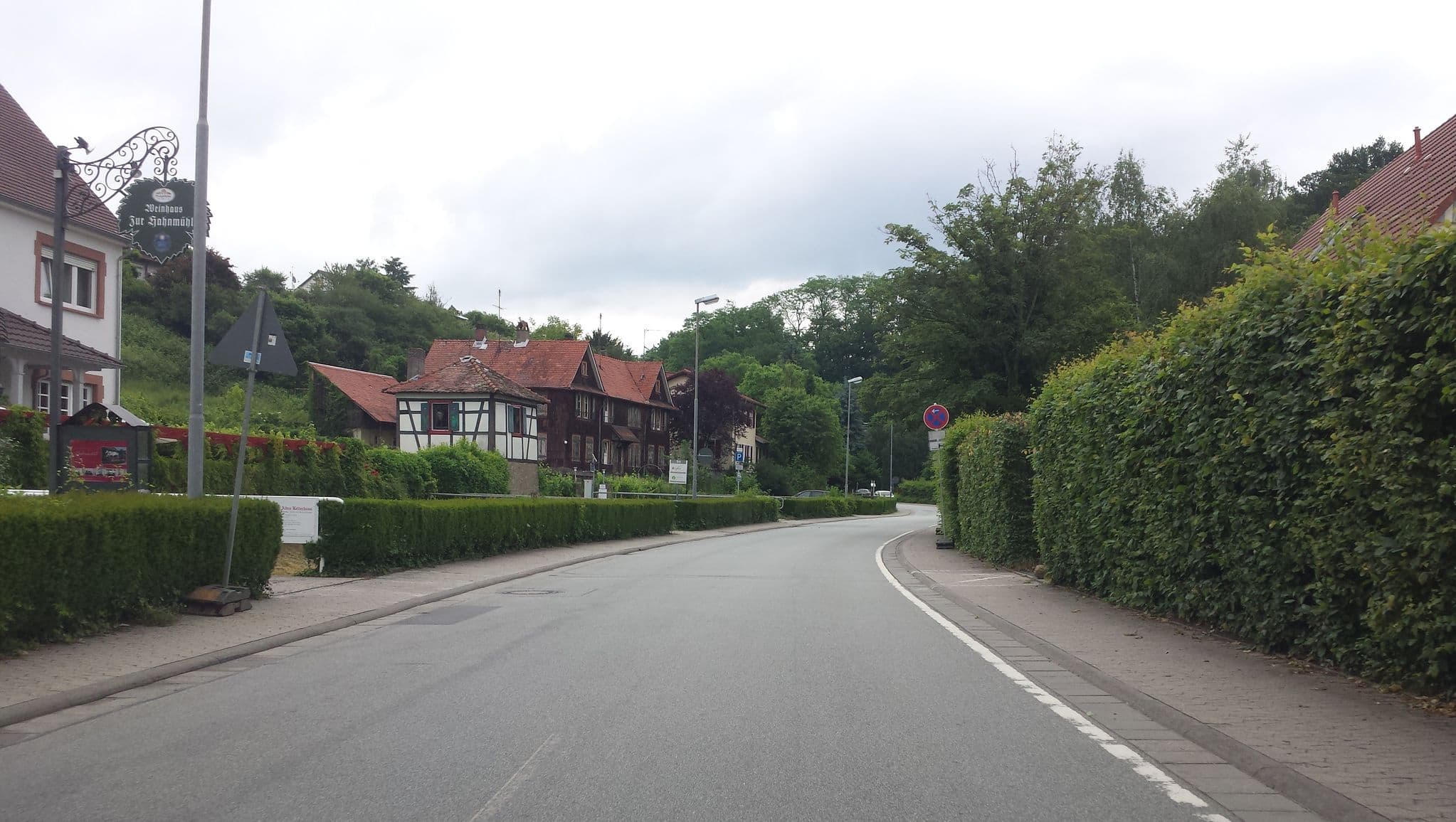 Street view near Hahnmühle Ferienwohnungen, Bensheim — © wegavision (CC BY-SA · Mapillary)