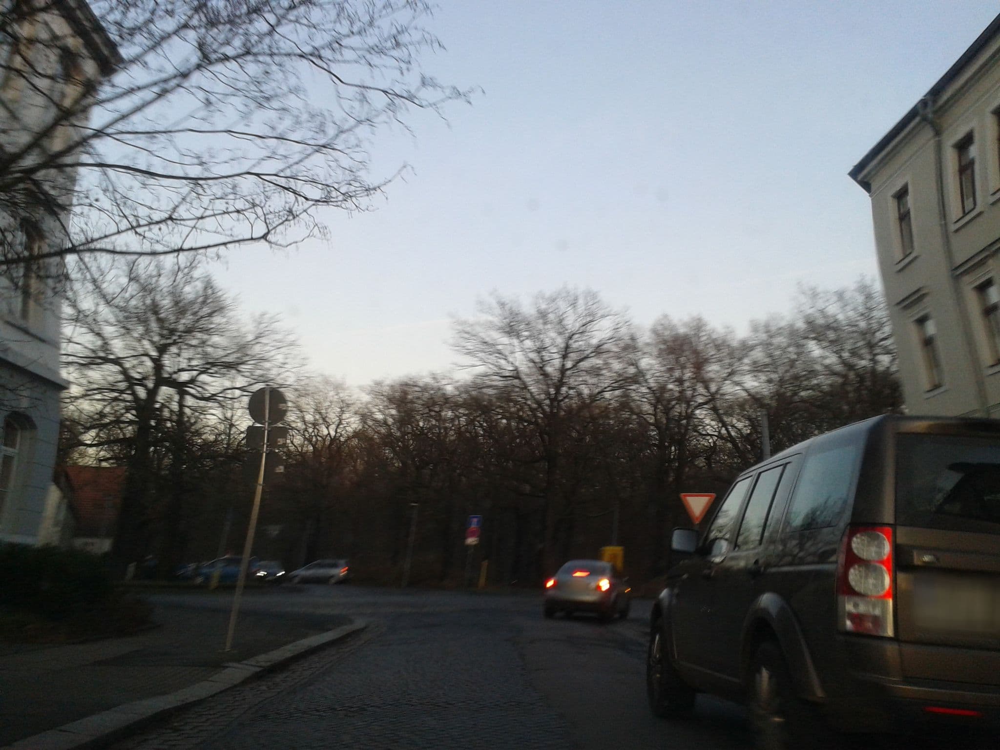 Street view near DD Apartments, Mickten — © thomas (CC BY-SA · Mapillary)