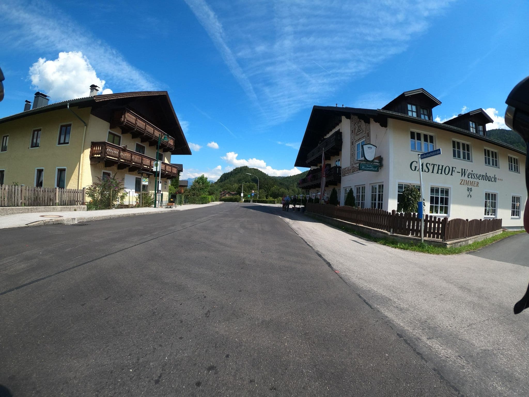 Street view near Landgasthof Weissenbach, Strobl — © Langfahrer (CC BY-SA · Mapillary)