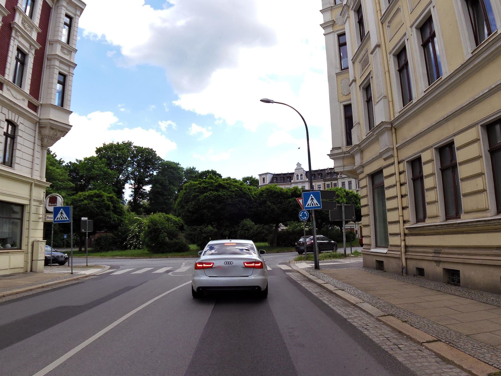 Street view near Menzels Pension Drehscheibe, Görlitz — © fell3 (CC BY-SA · Mapillary)