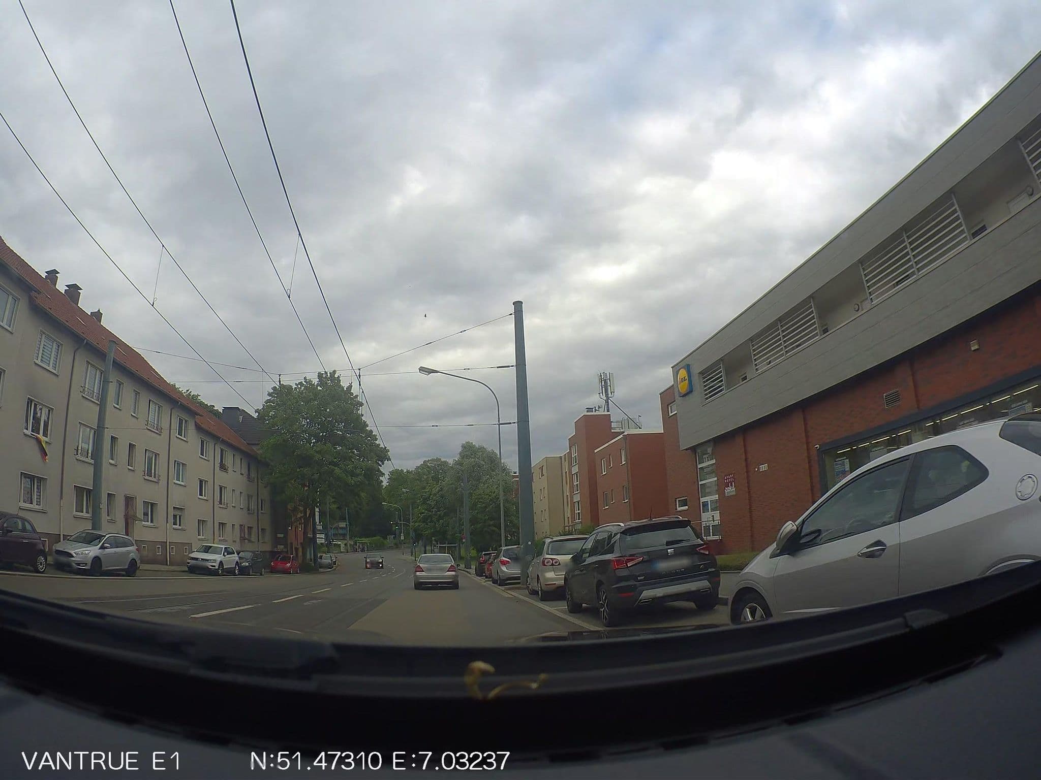 Street view near Petul Apart Hotel "Residenz", Essen — © hiwi234 (CC BY-SA · Mapillary)