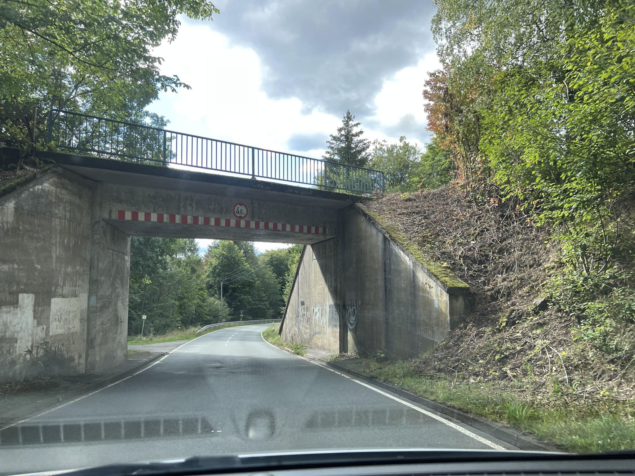 Street view near Wohnmobilstellplatz Zollposten, Hilchenbach — © map_dav (CC BY-SA · Mapillary)