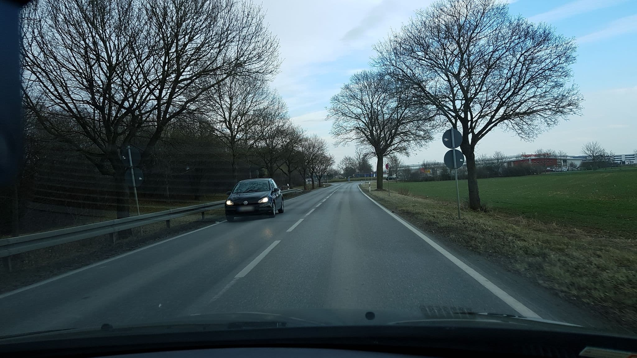 Street view near Wohnmobilstellplatz am Pucher Meer, Fürstenfeldbruck — © charles58330 (CC BY-SA · Mapillary)