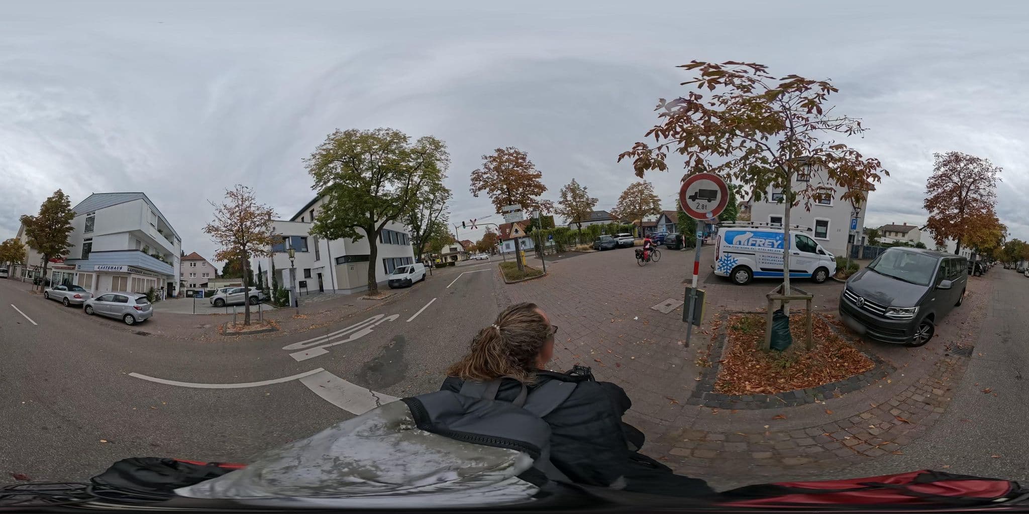 Street view near Gästehaus Rheinstetten Forchheim, Rheinstetten — © changchun1 (CC BY-SA · Mapillary)