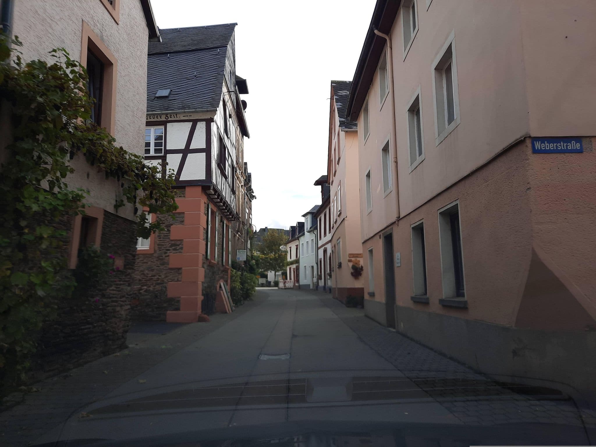 Street view near Gästehaus Blesius, Bernkastel-Kues — © Lowiekse (CC BY-SA · Mapillary)