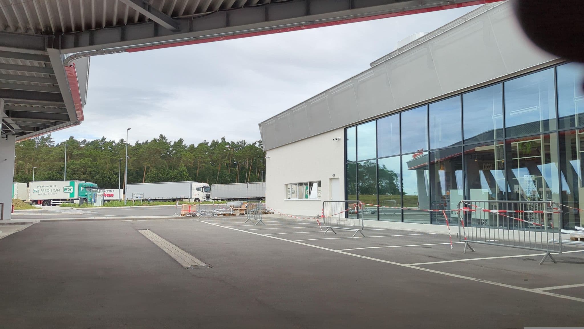 Street view near Holiday Inn Express, Soderstorf — © hotteliene (CC BY-SA · Mapillary)
