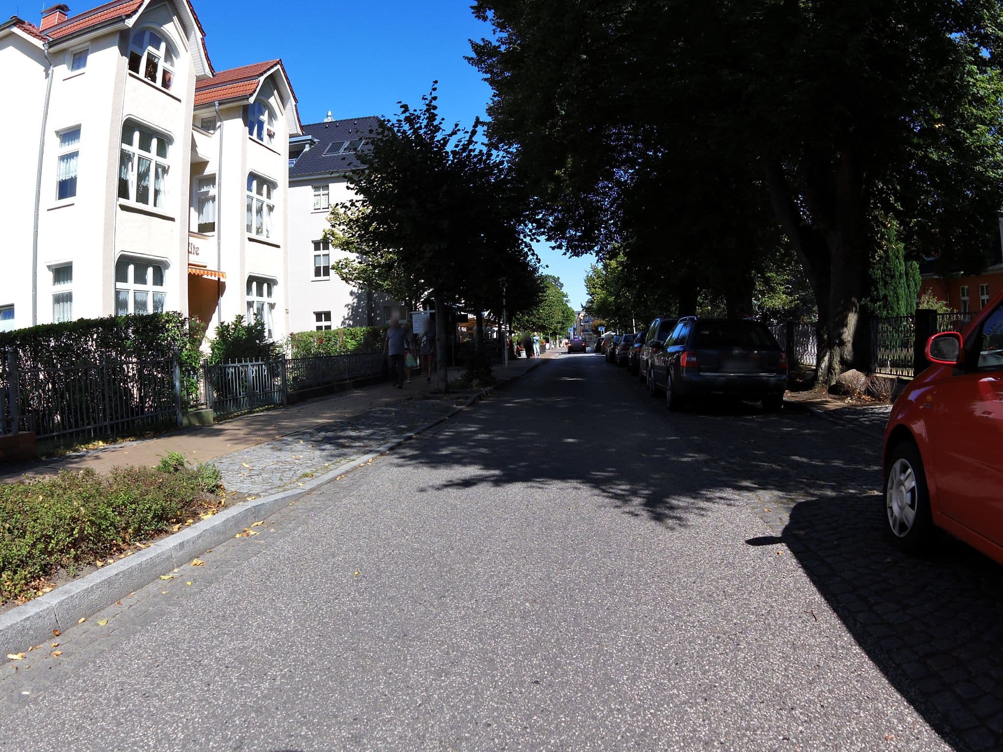 Street view near Aquamarina, Bansin — © zoegglmeyr (CC BY-SA · Mapillary)