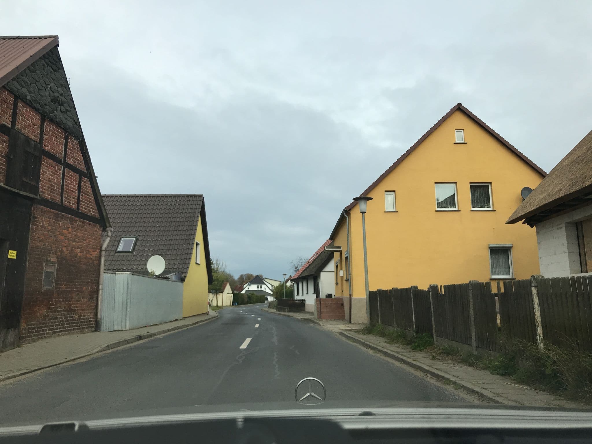 Street view near Appartement Uns Schün, Kröslin — © saschahaberkorn (CC BY-SA · Mapillary)