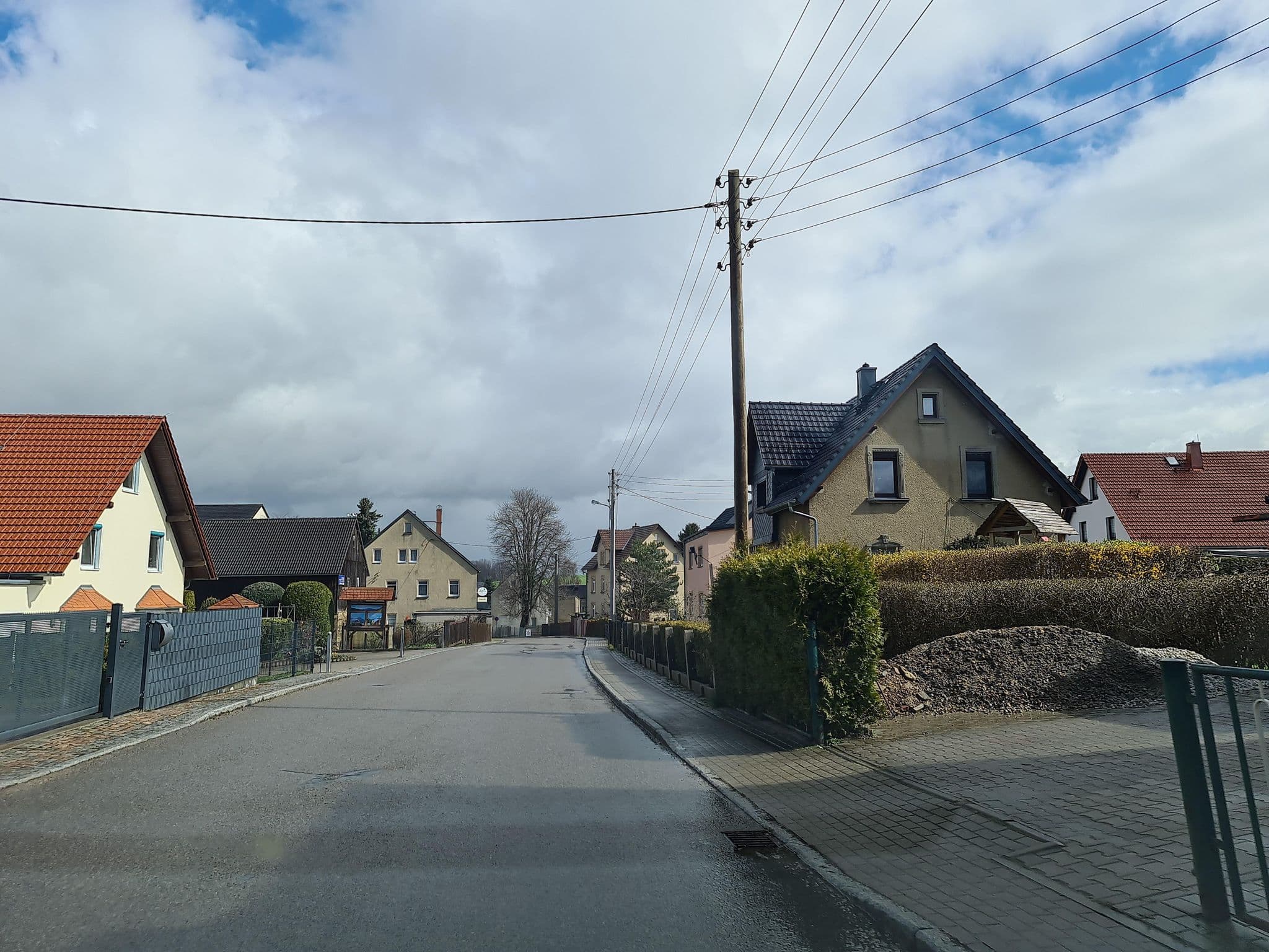 Street view near Ferienhaus Hohentauern, Hohenstein-Ernstthal — © canislupus (CC BY-SA · Mapillary)