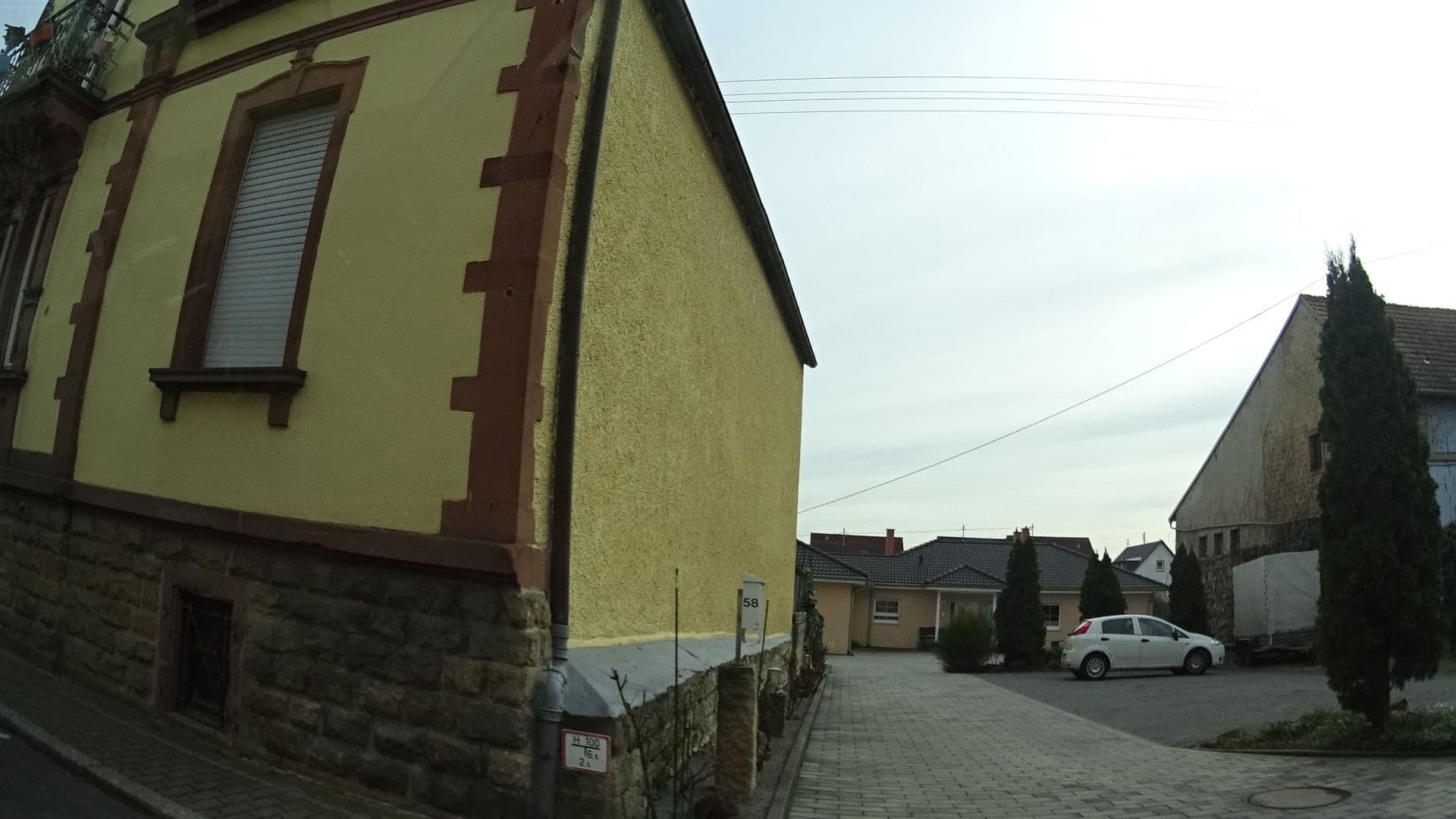 Street view near Weingut Otto Stachel Wohnmobilstellplatz, Maikammer — © ramap (CC BY-SA · Mapillary)