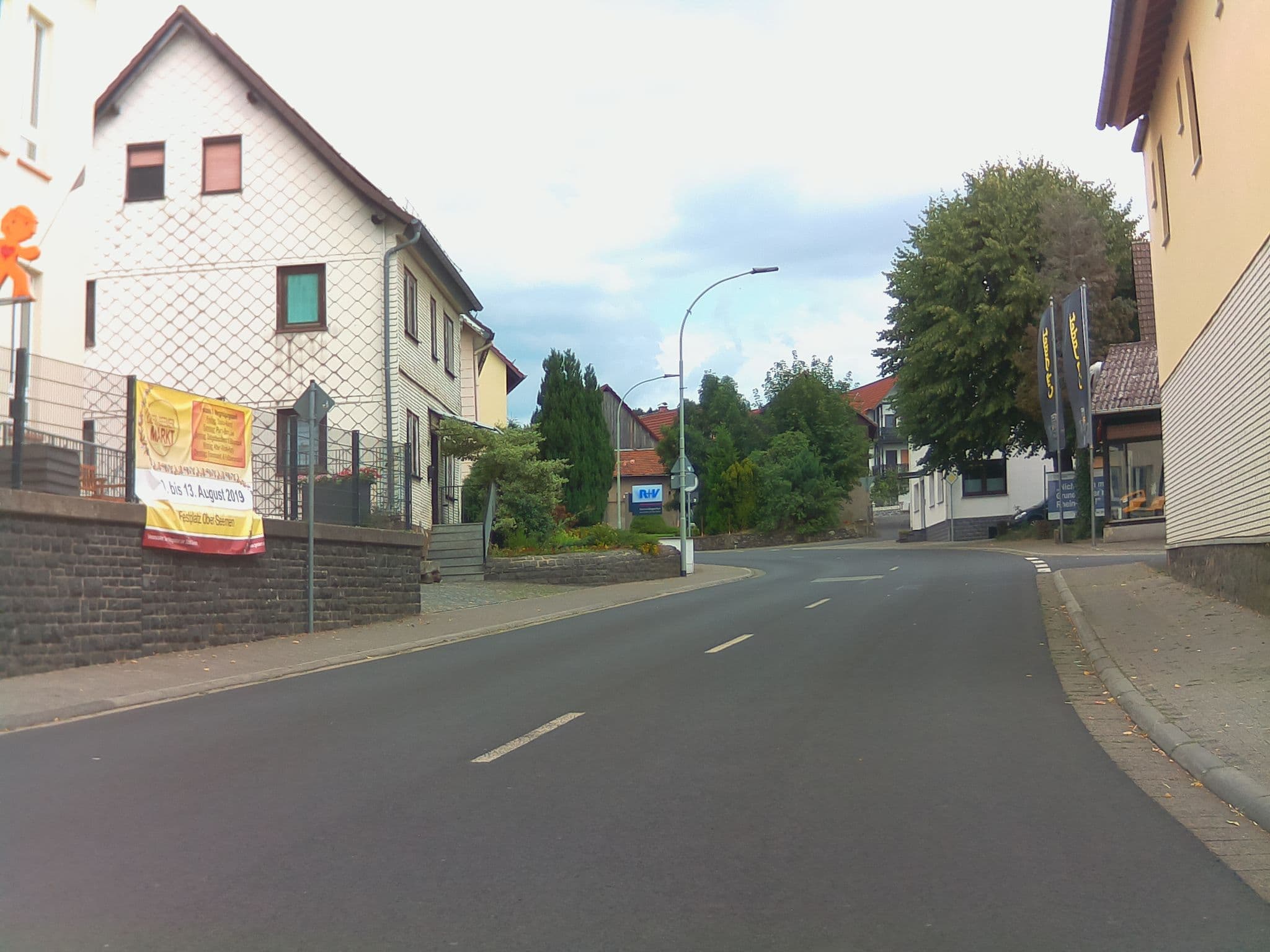 Street view near Wohnmobilstellplatz "Zur Linde" Ober-Seemen, Gedern — © ramap (CC BY-SA · Mapillary)