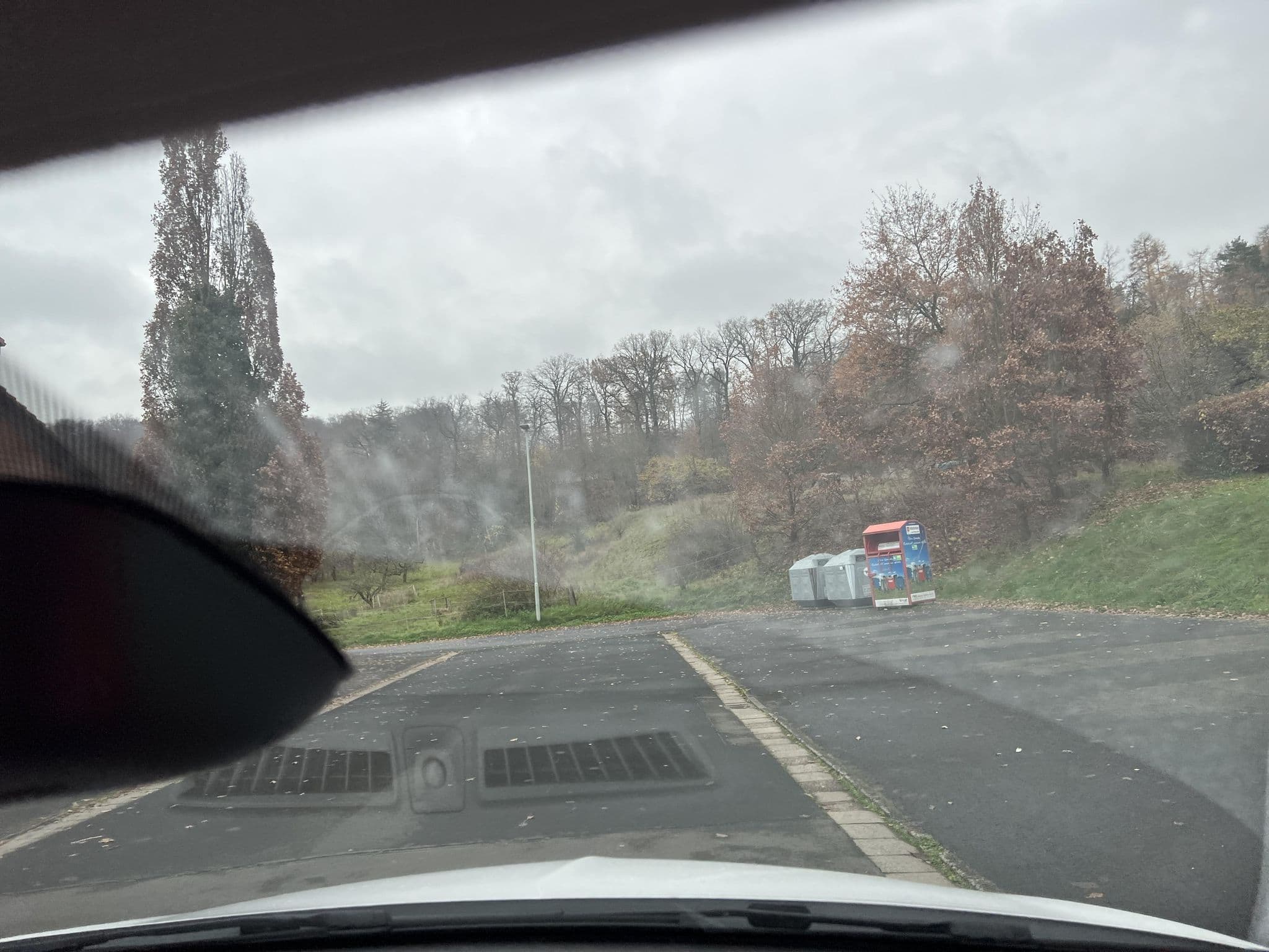 Street view near Stellplatz Ranstadt-Ober Mockstadt, Ranstadt — © max93600 (CC BY-SA · Mapillary)