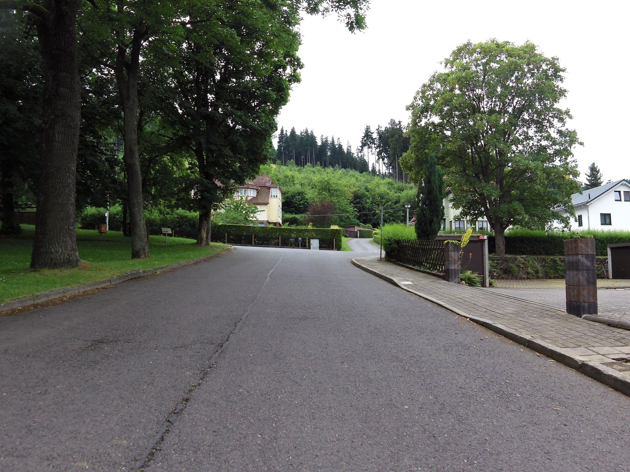 Street view near Ferienwohnung "Am Park", Tabarz — © zoegglmeyr (CC BY-SA · Mapillary)