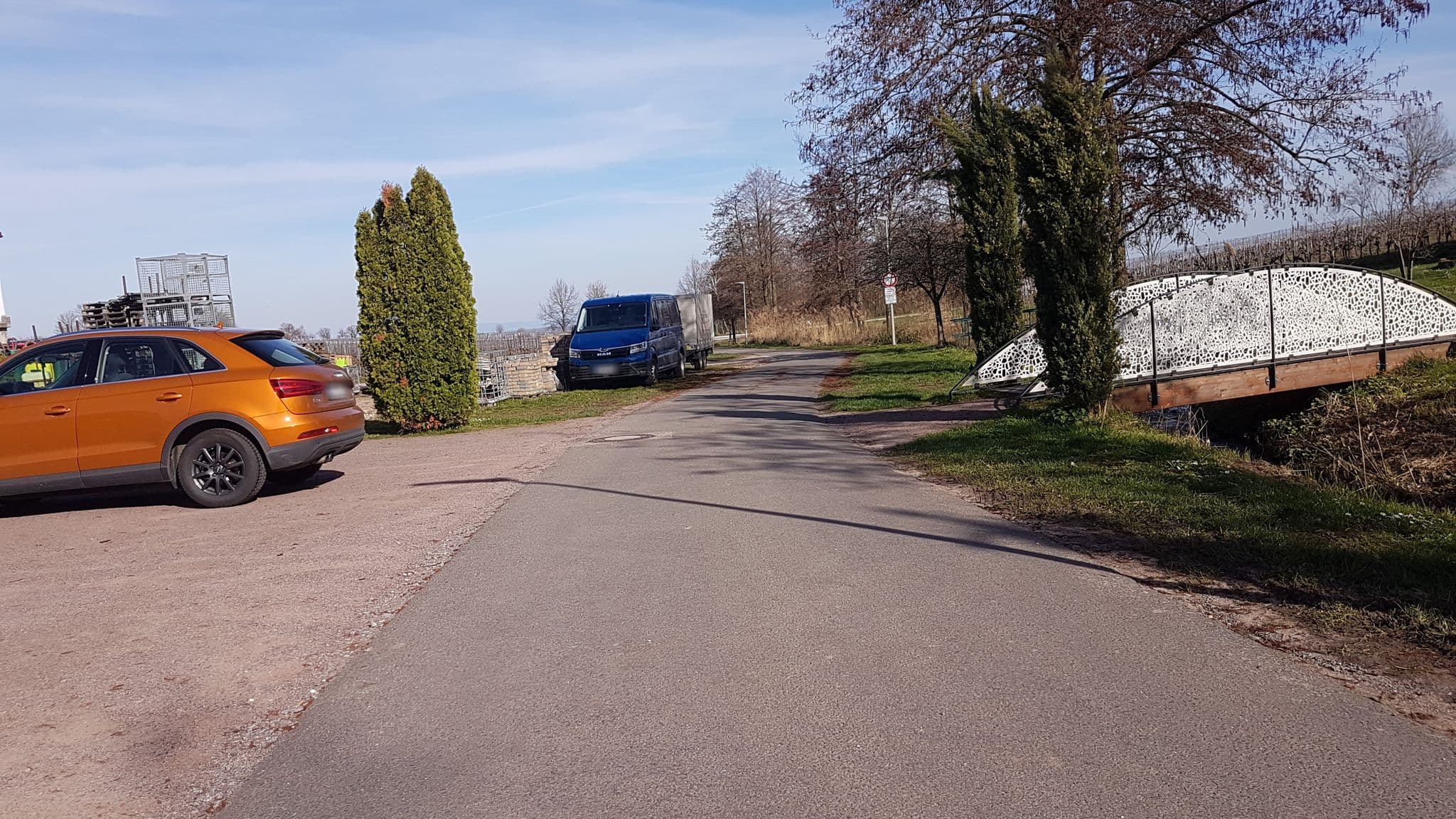 Street view near Wohnmobilstellplatz Consulat des Weins, Sankt Martin — © changchun1 (CC BY-SA · Mapillary)