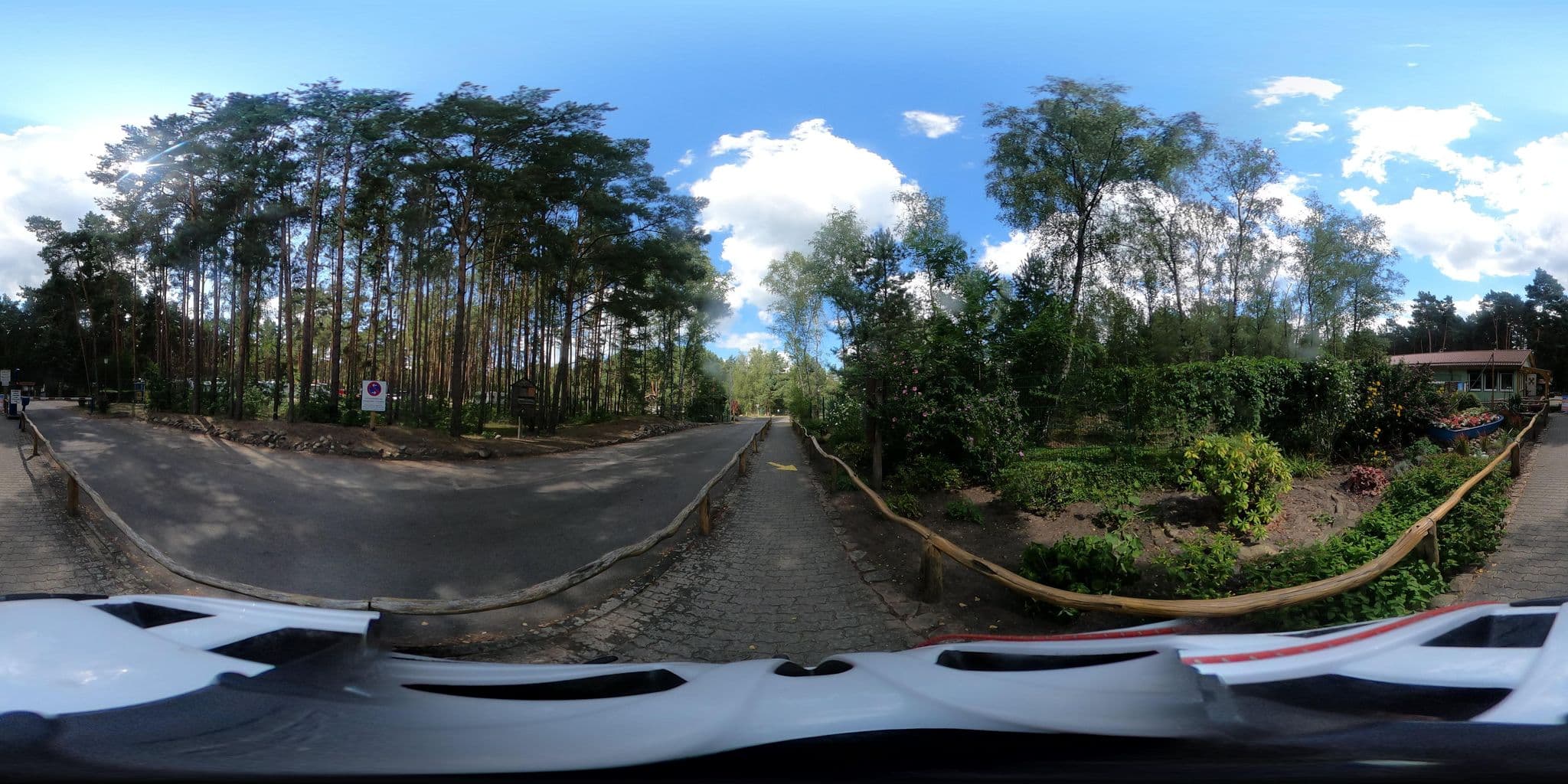 Street view near Schlaubetal Camping Schervenzsee, Mixdorf — © Oderradler (CC BY-SA · Mapillary)