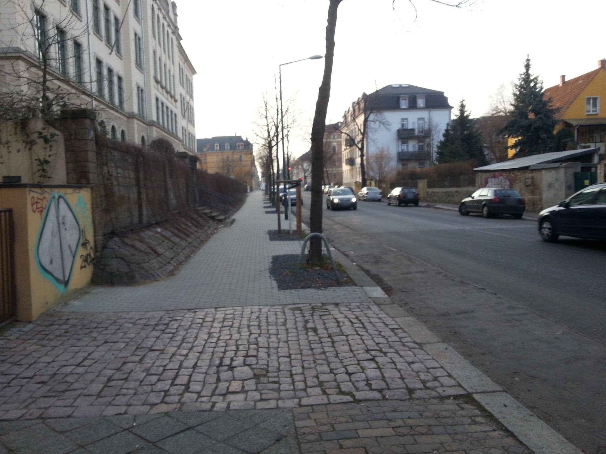 Street view near Elbinsel Apartments, Mickten — © emploi (CC BY-SA · Mapillary)
