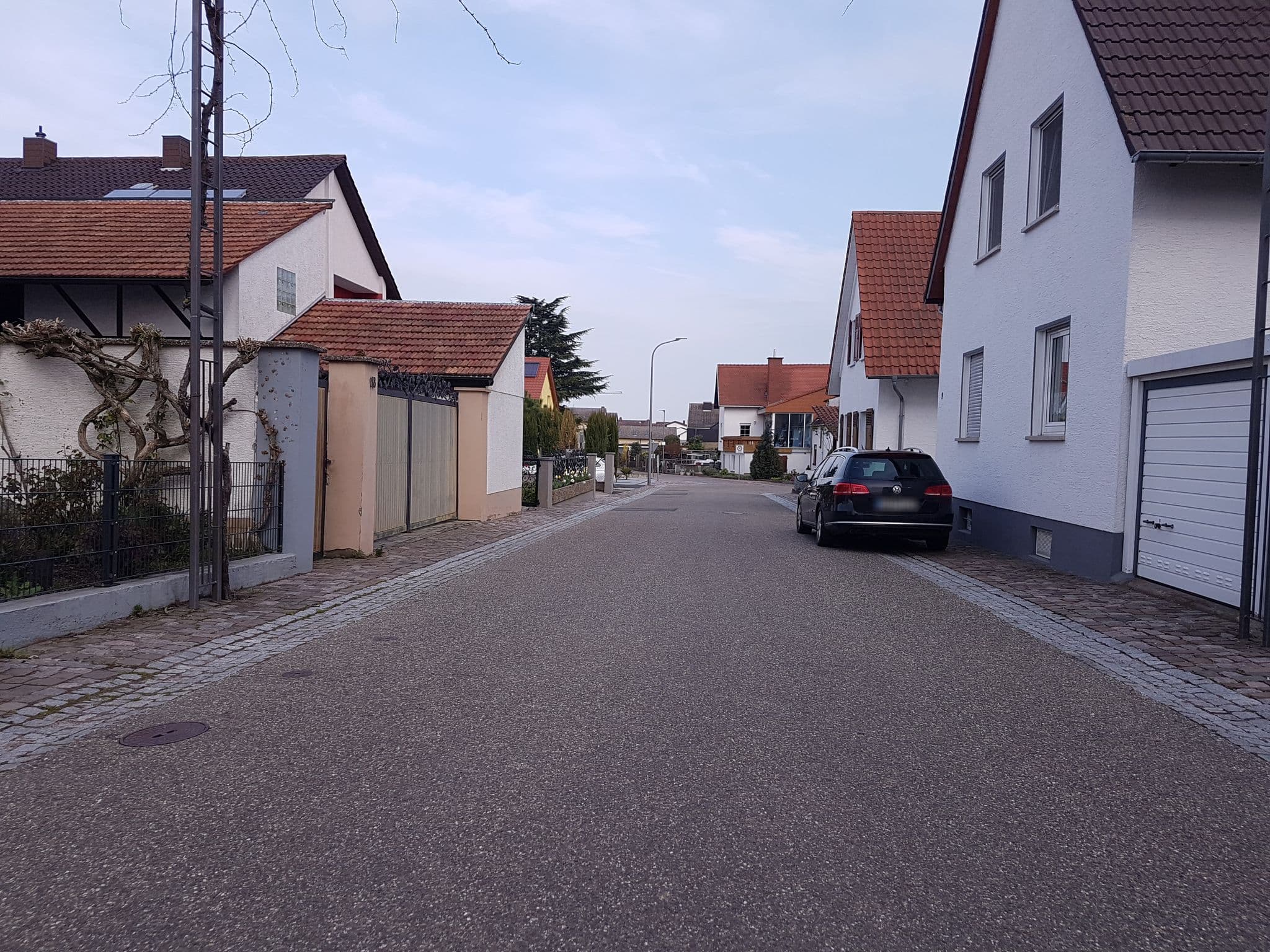 Street view near Ferienhaus Rauwolf, Edesheim — © changchun1 (CC BY-SA · Mapillary)