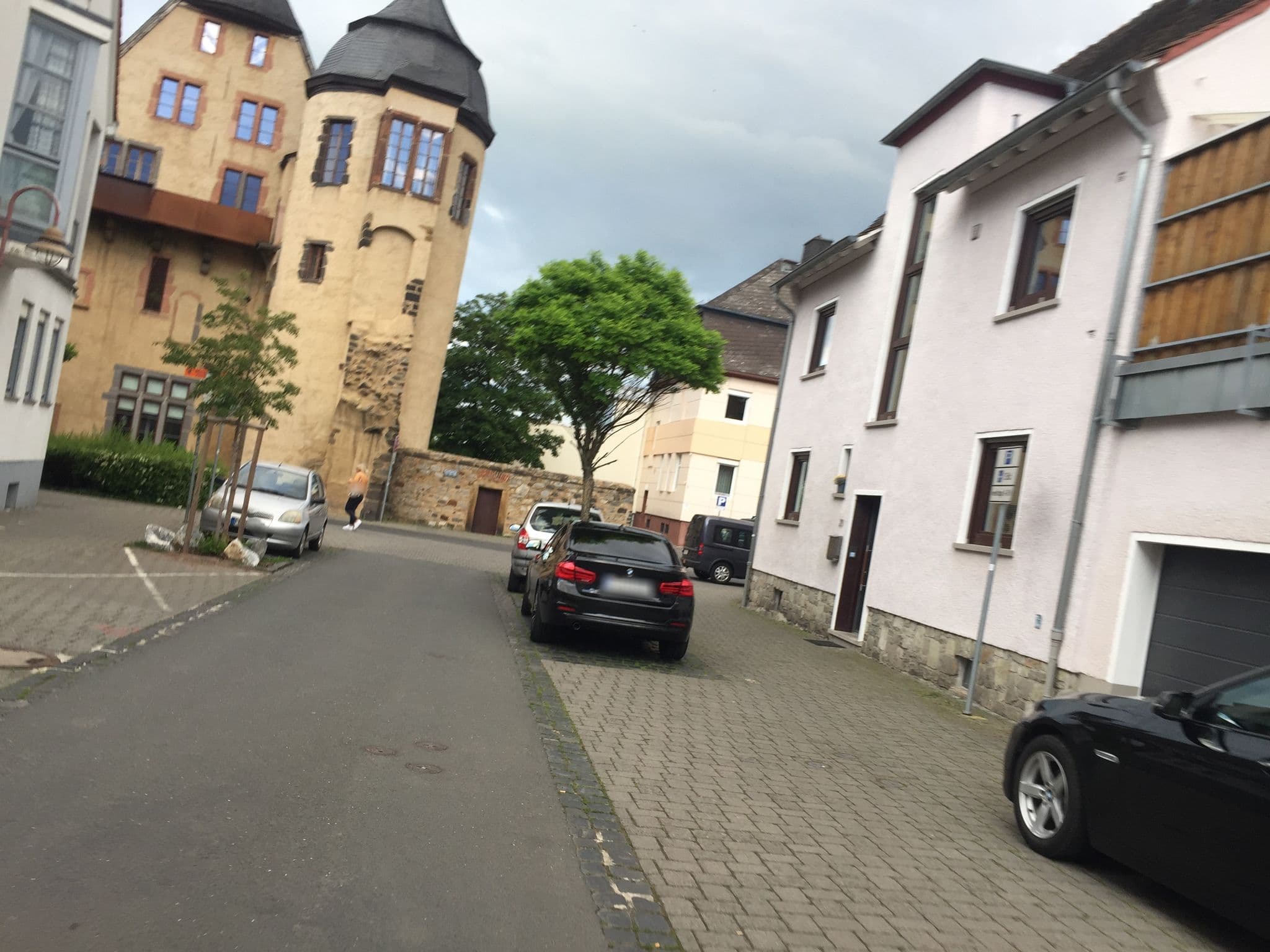 Street view near Gästehaus am alten Amtsgericht, Butzbach — © troher15 (CC BY-SA · Mapillary)