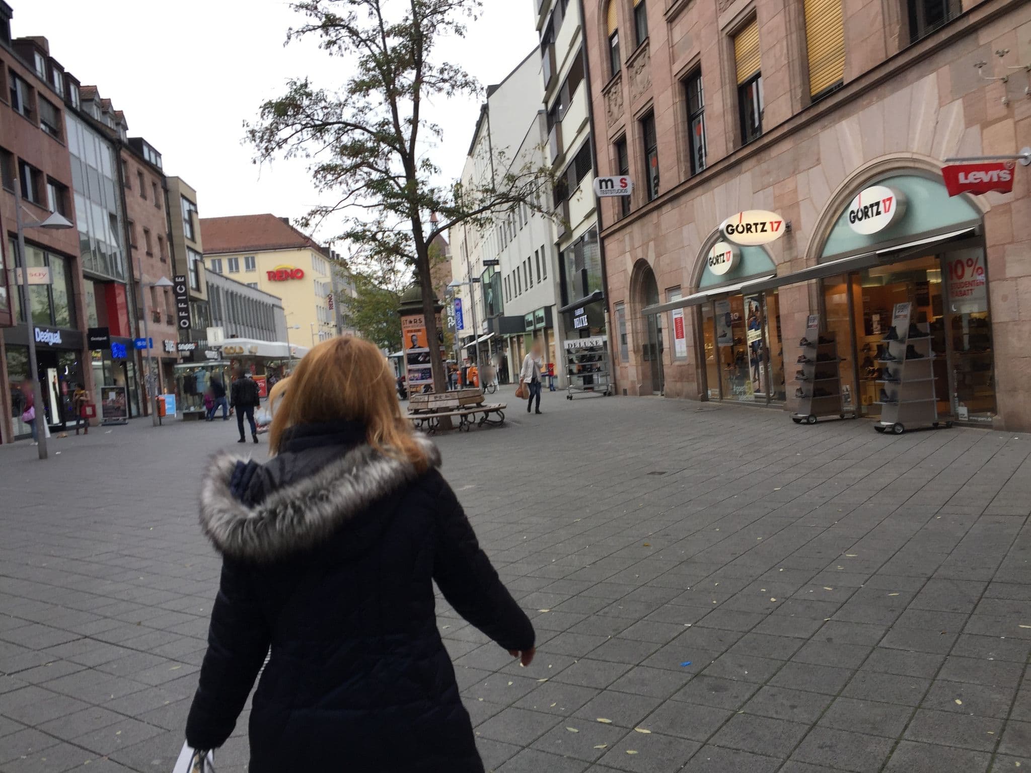 Street view near Brunnen Apartments, Nuremberg — © richlv (CC BY-SA · Mapillary)