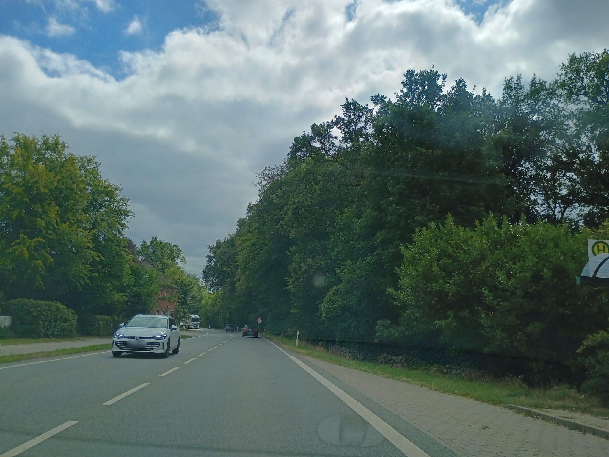 Street view near Zum Eichenfrieden, Appel — © thetornado76 (CC BY-SA · Mapillary)