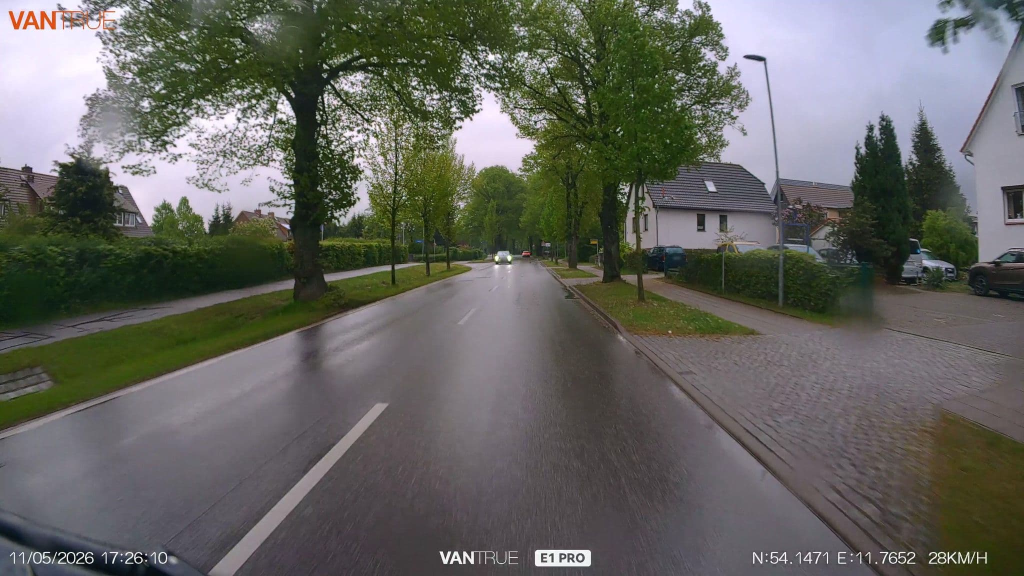 Street view near Ferienanlage Dröse, Ostseebad Kühlungsborn — © LordOslo (CC BY-SA · Mapillary)