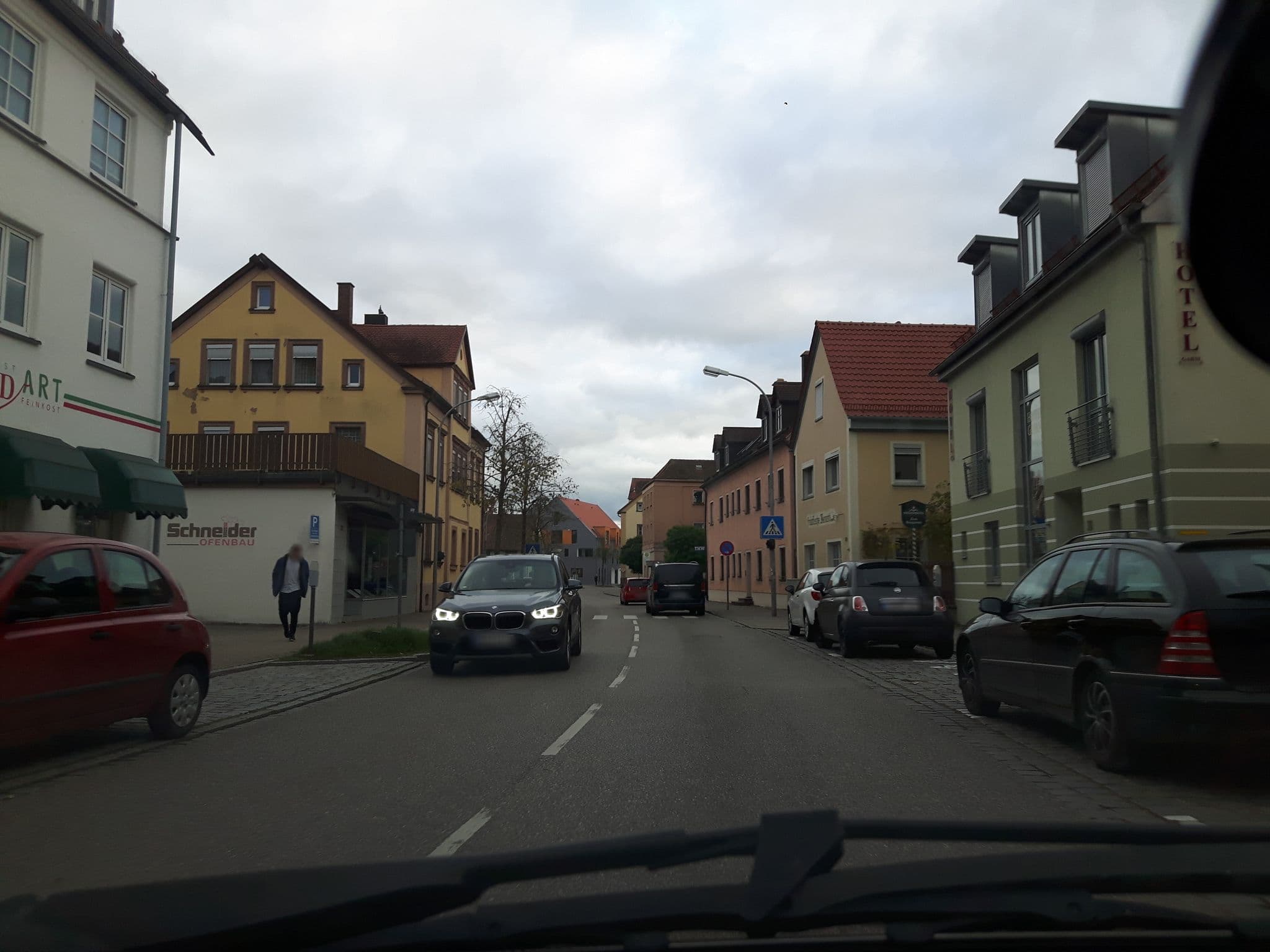 Street view near La Vigne, Gunzenhausen — © taufkirchner (CC BY-SA · Mapillary)