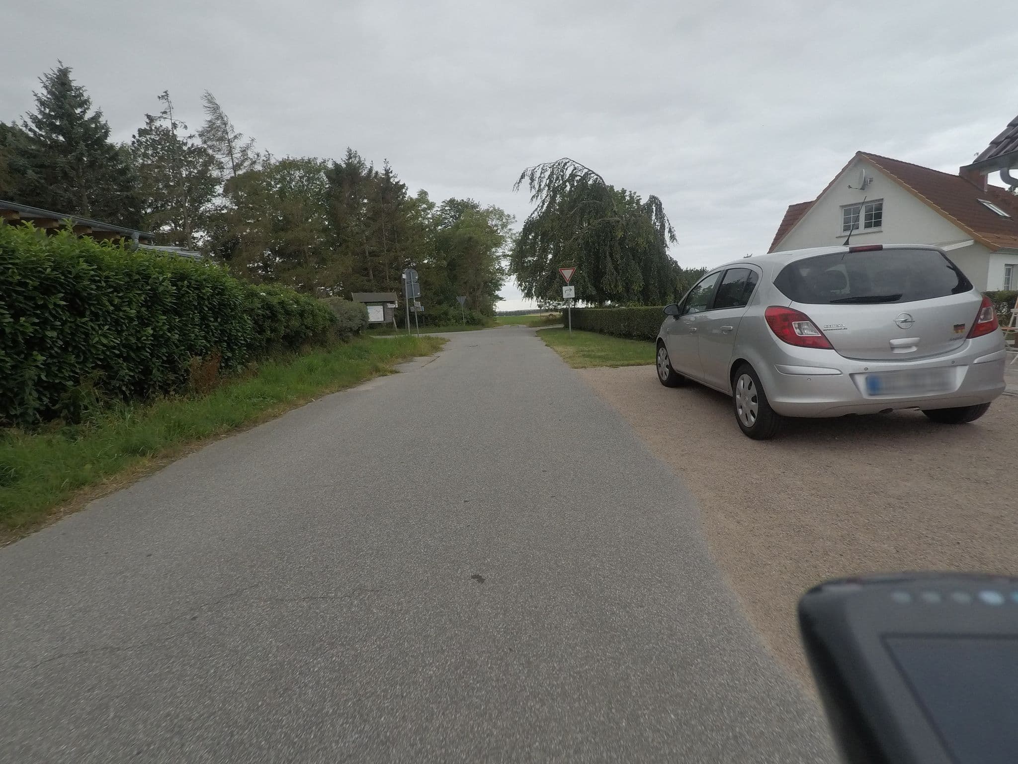 Street view near TonArt, Bastorf — © mjay (CC BY-SA · Mapillary)