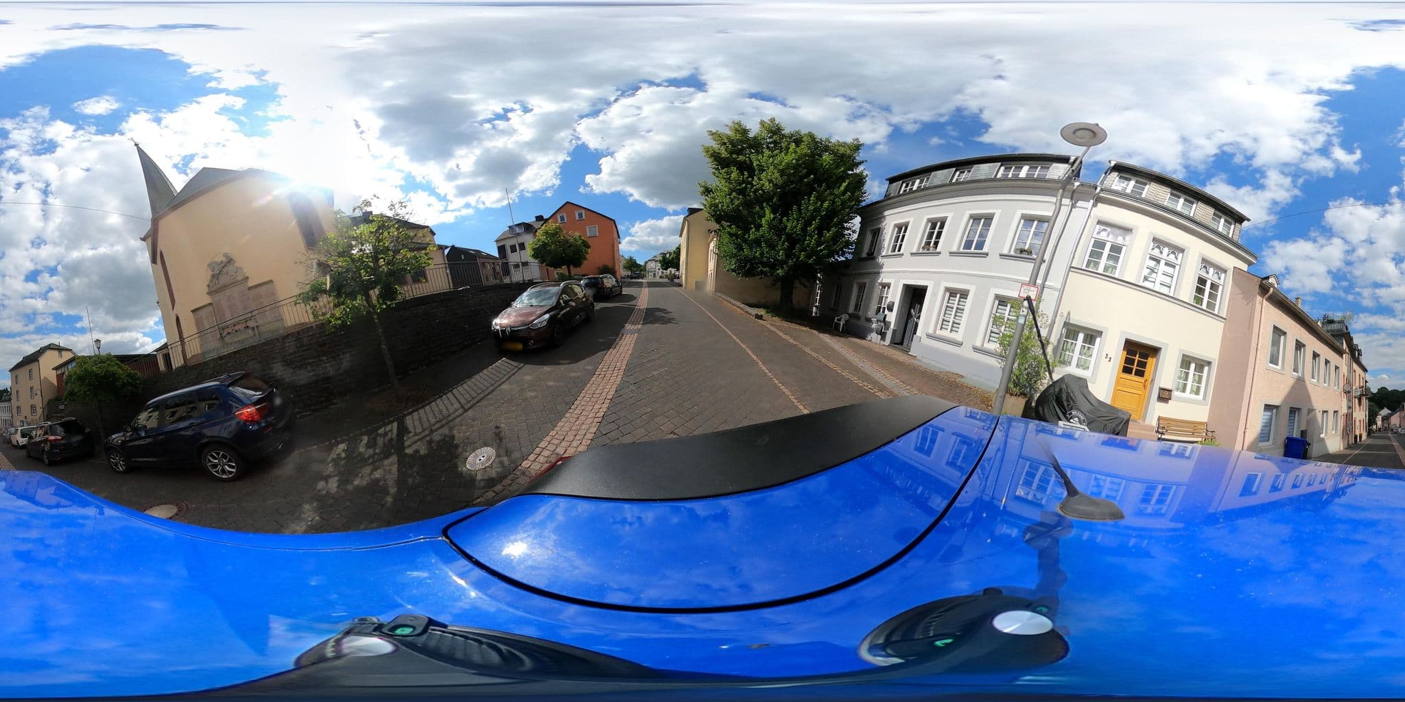 Street view near Haus Irsfeld, Waxweiler — © Mobilitaetswerk (CC BY-SA · Mapillary)