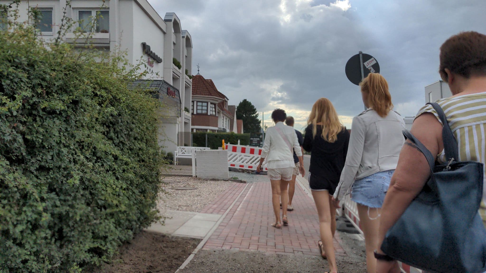 Street view near Hotel Wannerhus, Grömitz — © rasmustravemnd (CC BY-SA · Mapillary)