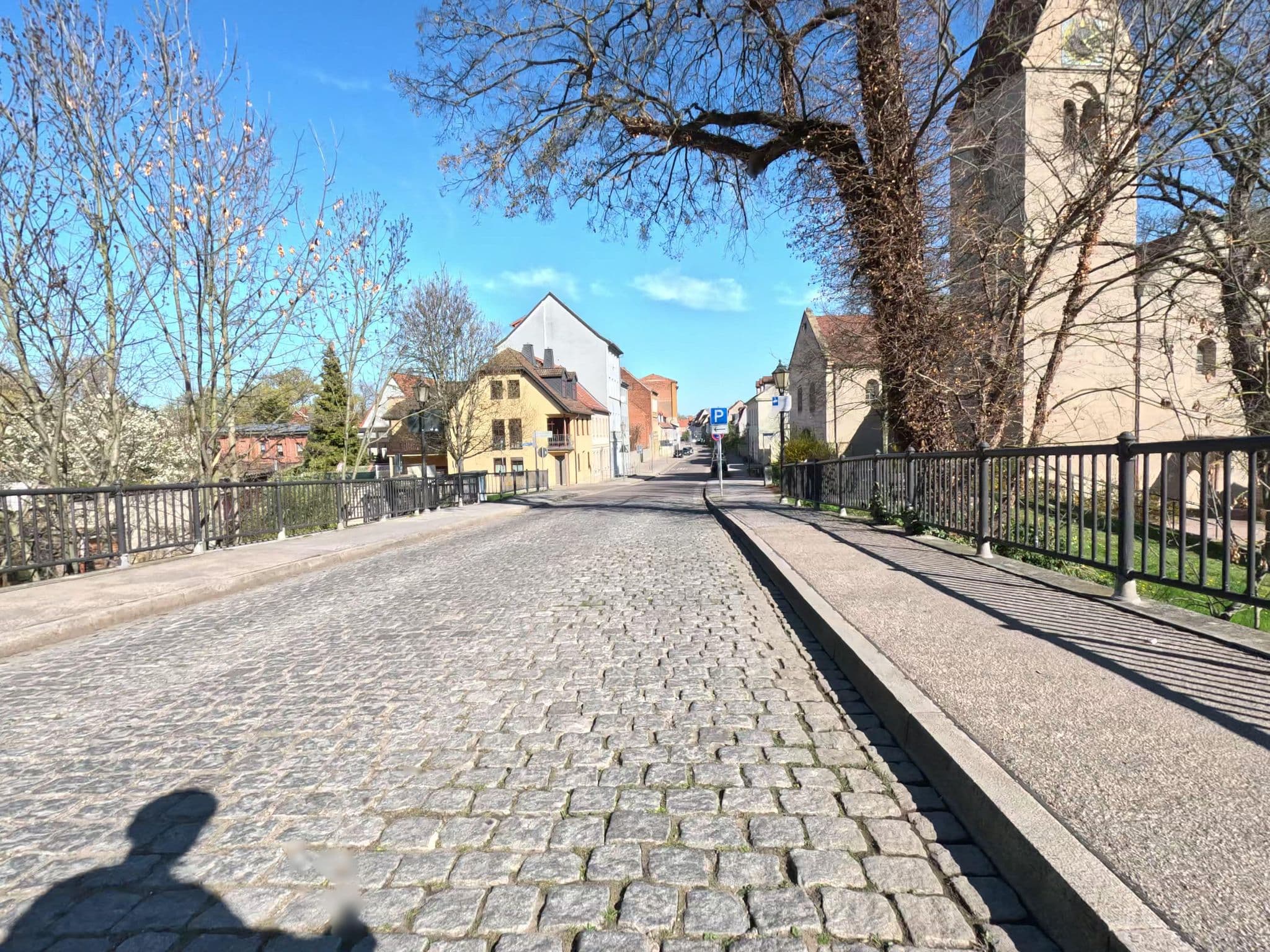 Street view near Ferienhaus Domblick, Merseburg — © kopra (CC BY-SA · Mapillary)