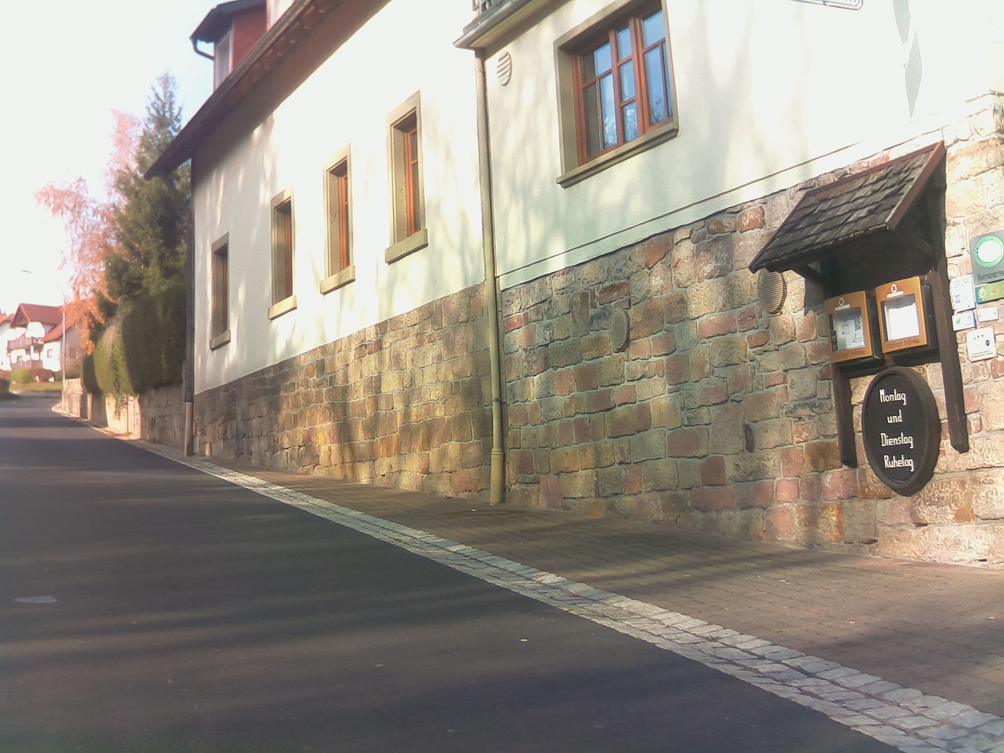Street view near Landgasthof zum Weißen Rössl, Burkardroth — © ramap (CC BY-SA · Mapillary)