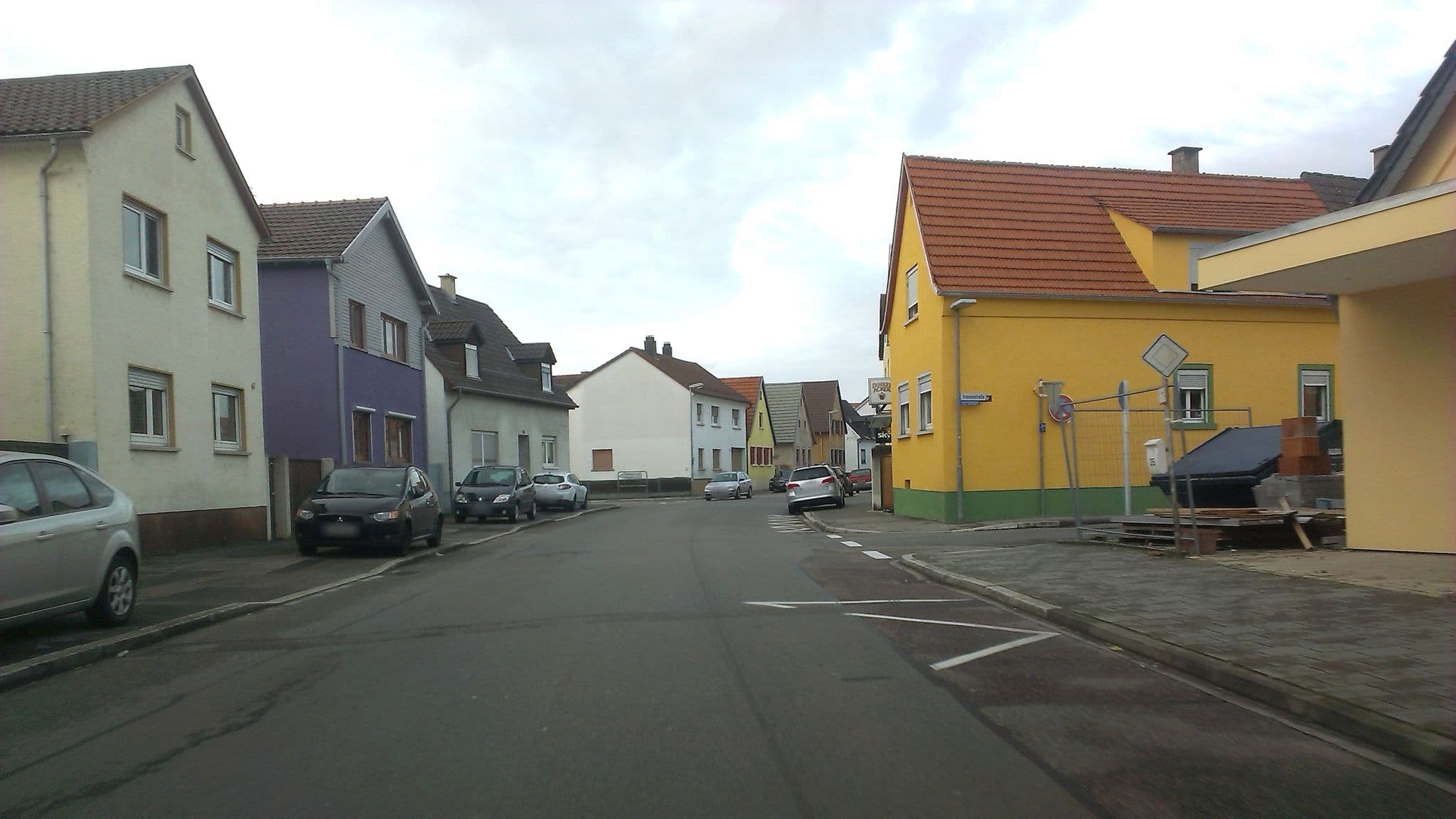 Street view near Pension CORONA, Bruchsal — © wegavision (CC BY-SA · Mapillary)