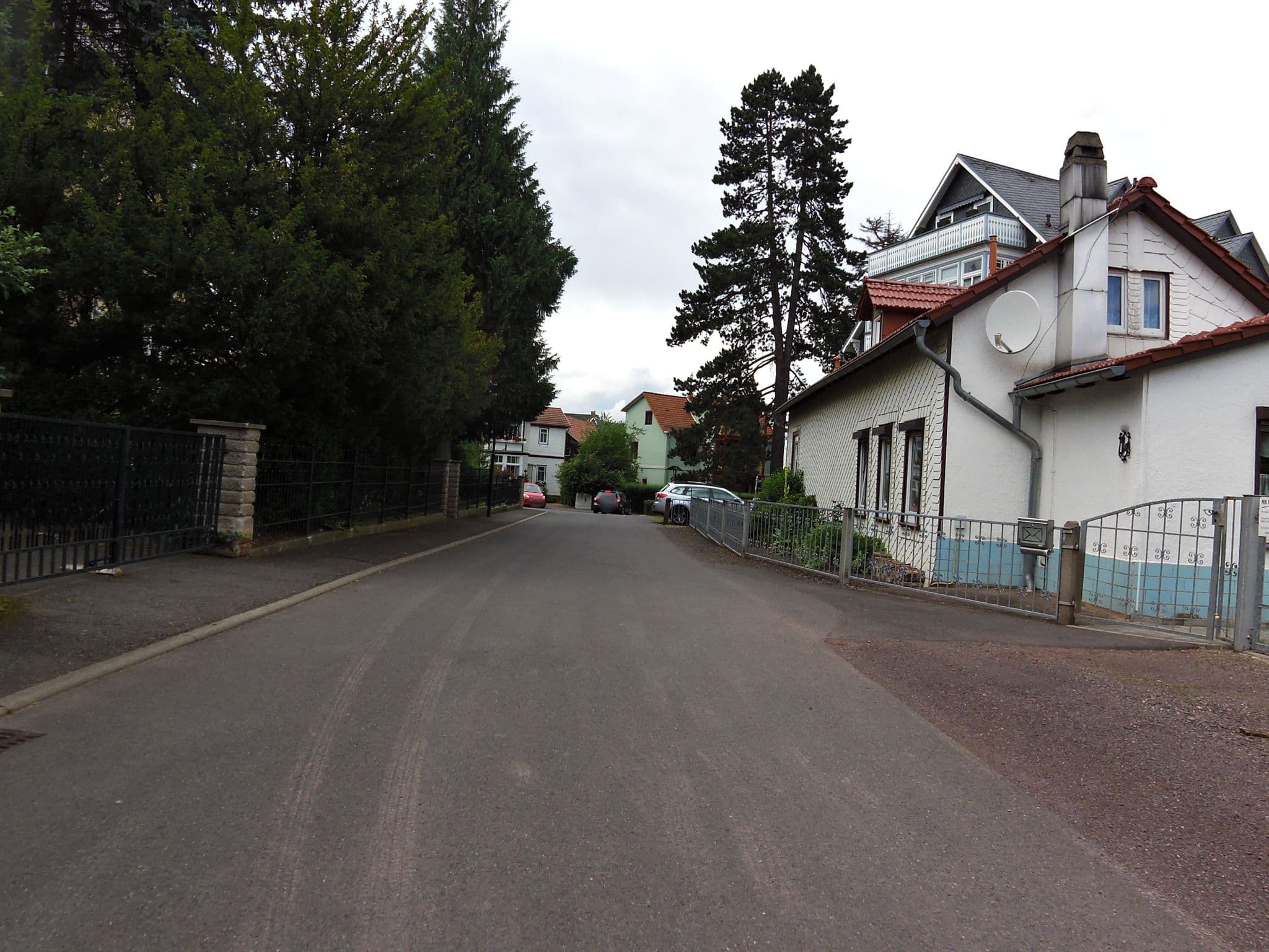 Street view near Villa Tannenhof, Tabarz — © zoegglmeyr (CC BY-SA · Mapillary)