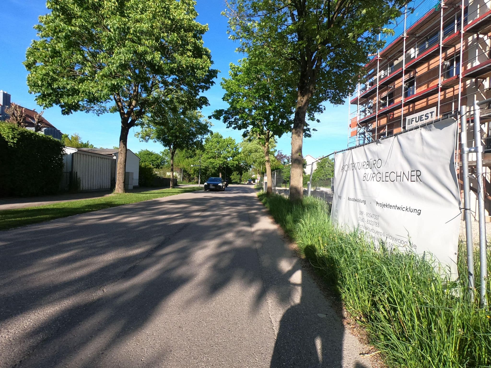 Street view near ApartHome Eching 10, Eching — © frhh211 (CC BY-SA · Mapillary)