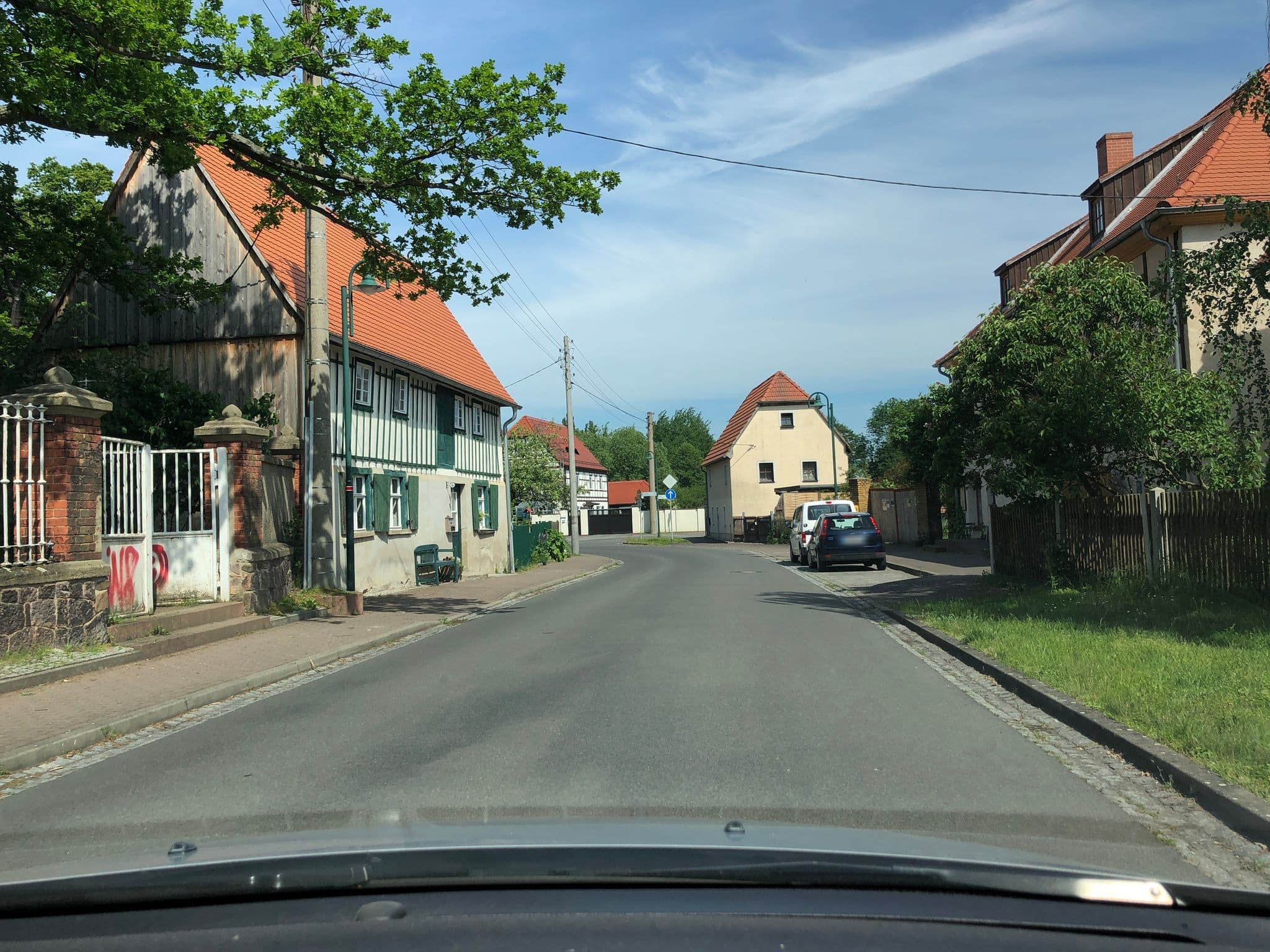 Street view near Ferienwohnung Muckern, Espenhain — © bejotel (CC BY-SA · Mapillary)